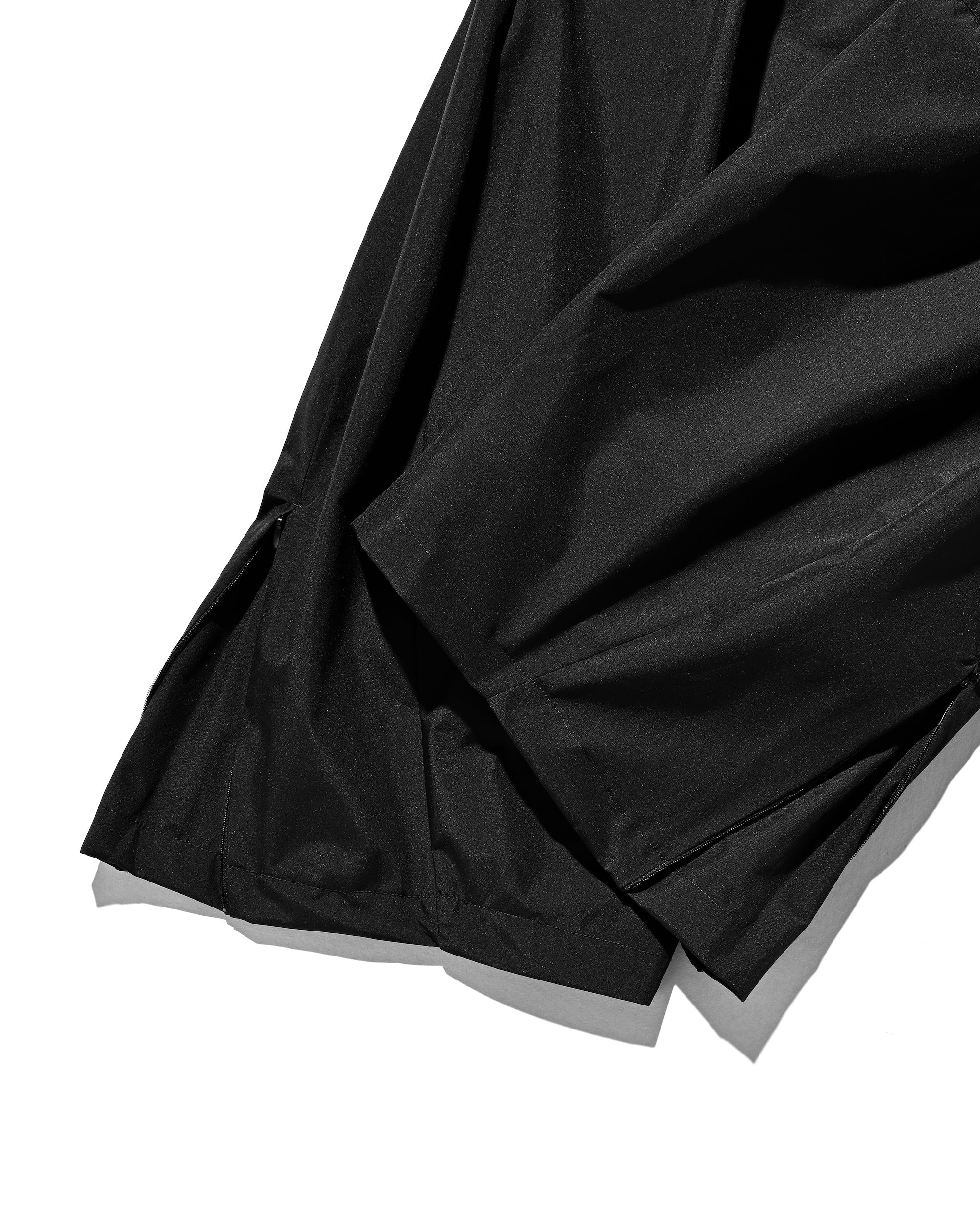 【9.10 WED 20:00- IN STOCK】+phenix WINDSTOPPER® by GORE-TEX LABS CITY BARREL LEG PANTS (BLACK)
