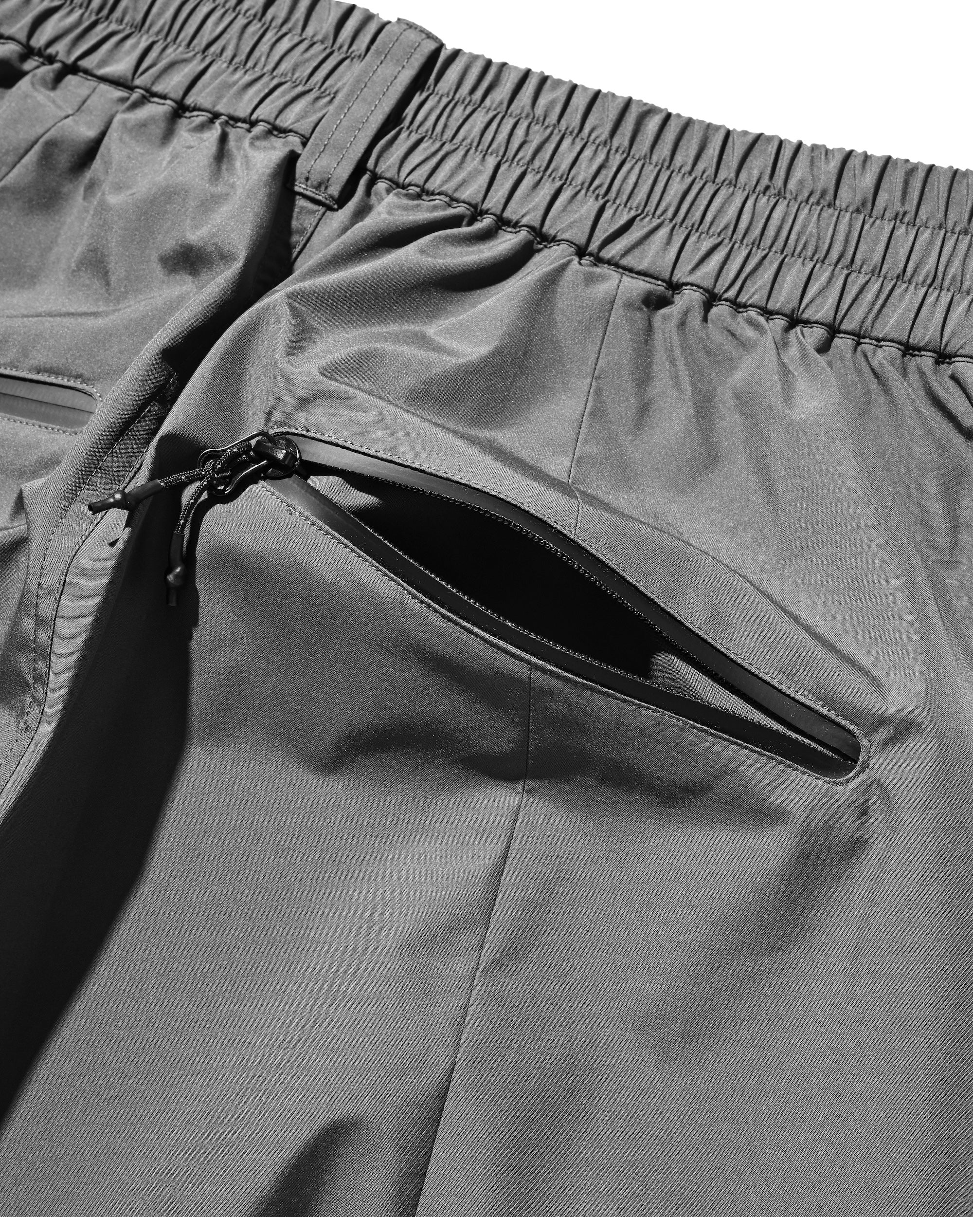 【9.10 WED 20:00- IN STOCK】+phenix WINDSTOPPER® by GORE-TEX LABS CITY BARREL LEG PANTS (GRAPHAITE GRAY)