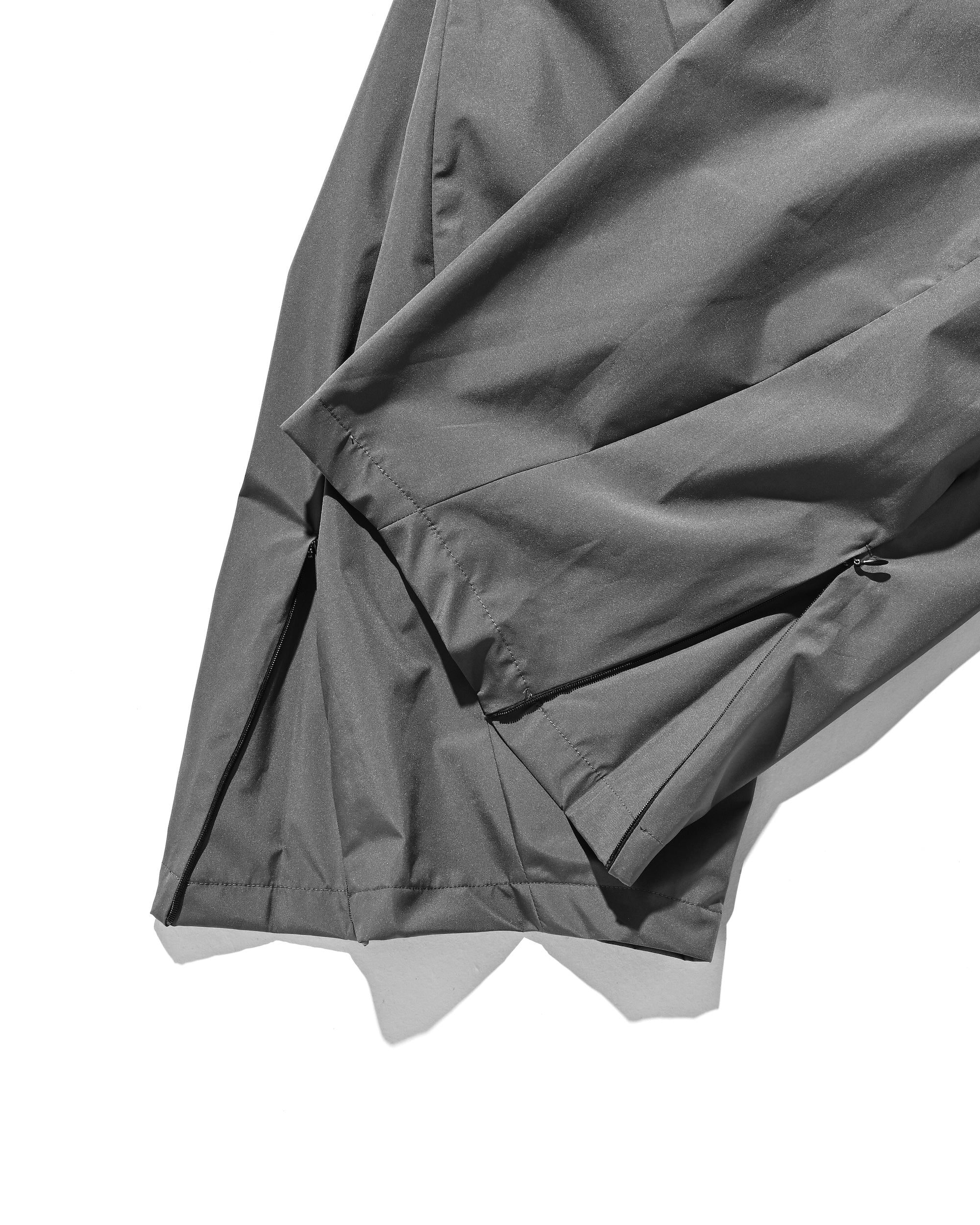 【9.10 WED 20:00- IN STOCK】+phenix WINDSTOPPER® by GORE-TEX LABS CITY BARREL LEG PANTS (GRAPHAITE GRAY)