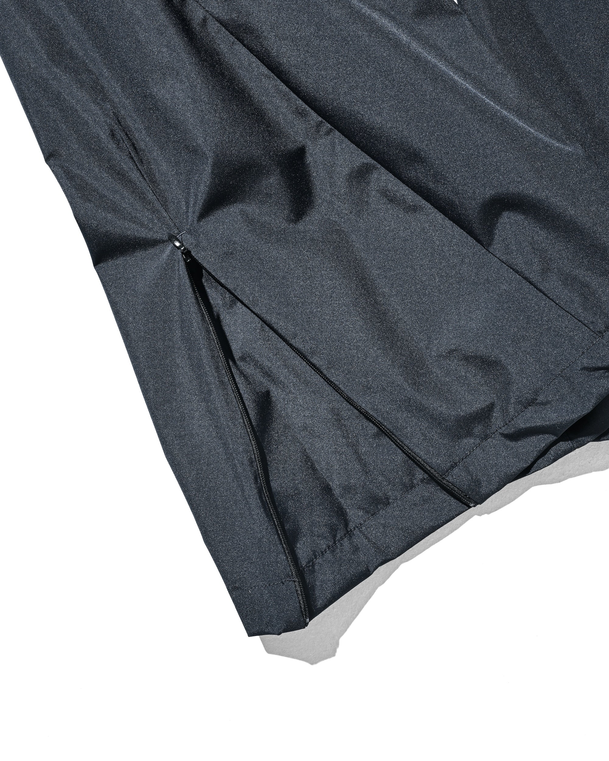 【9.10 WED 20:00- IN STOCK】+phenix WINDSTOPPER® by GORE-TEX LABS CITY BARREL LEG PANTS (NAVY)