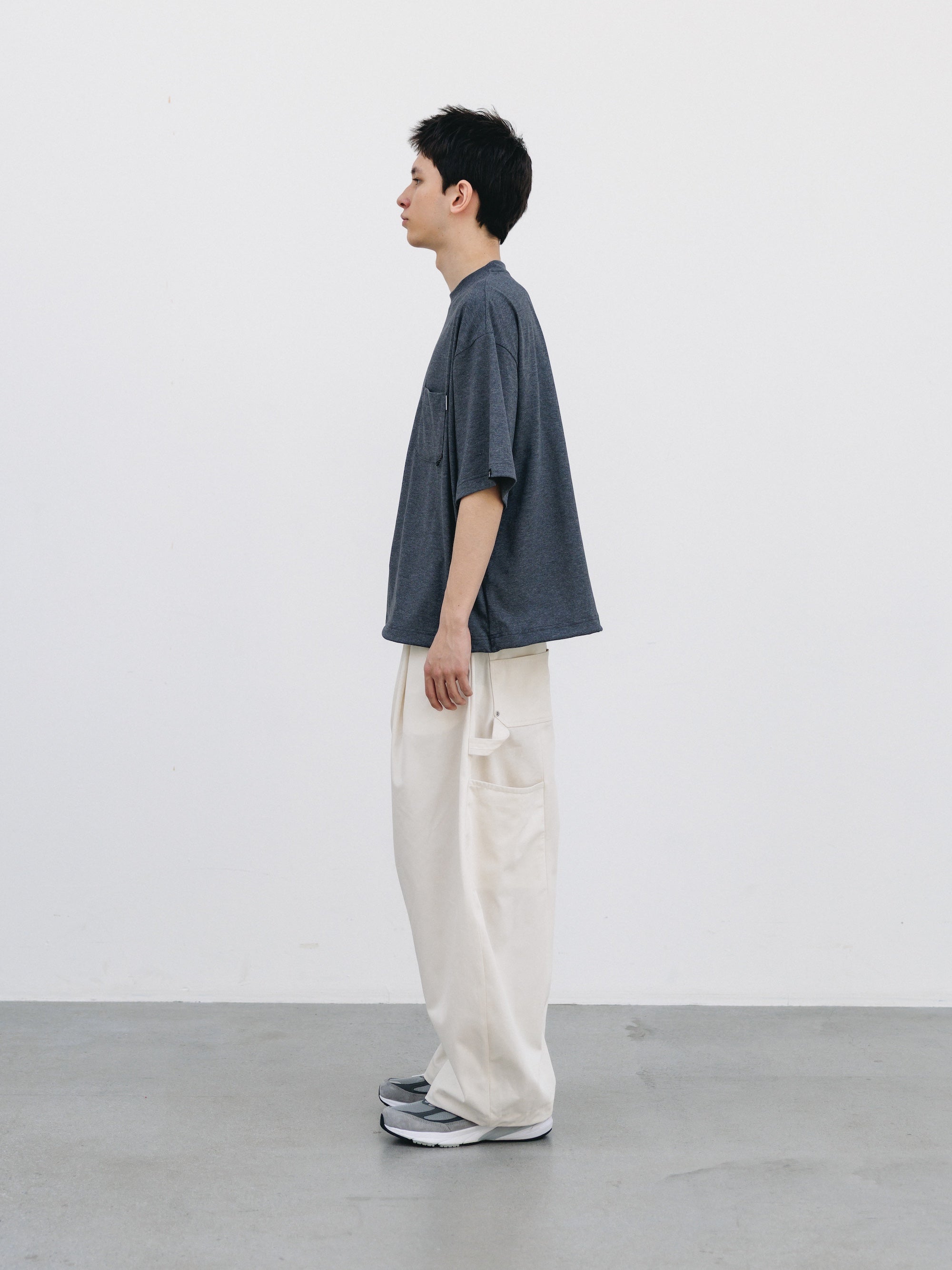 TECH POCKET S/S T-SHIRT (CHARCOAL)