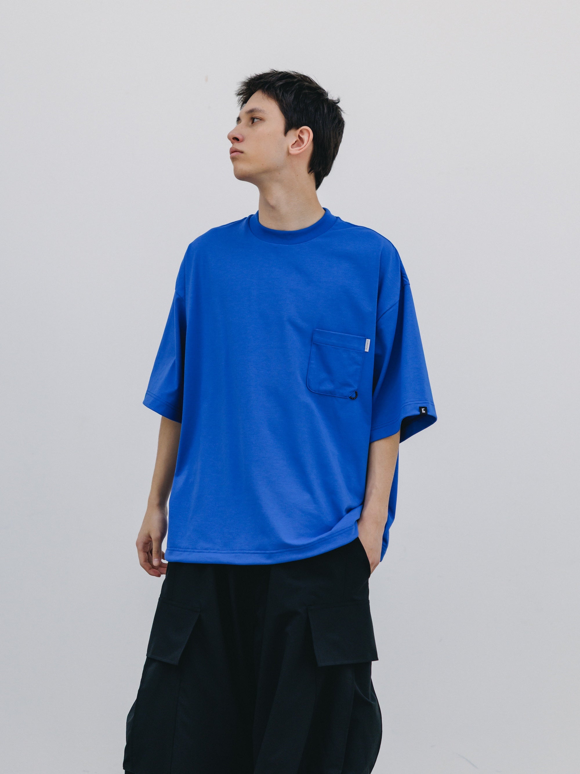 【4.29 WED 20:00- IN STOCK】TECH POCKET S/S T-SHIRT (BLUE)