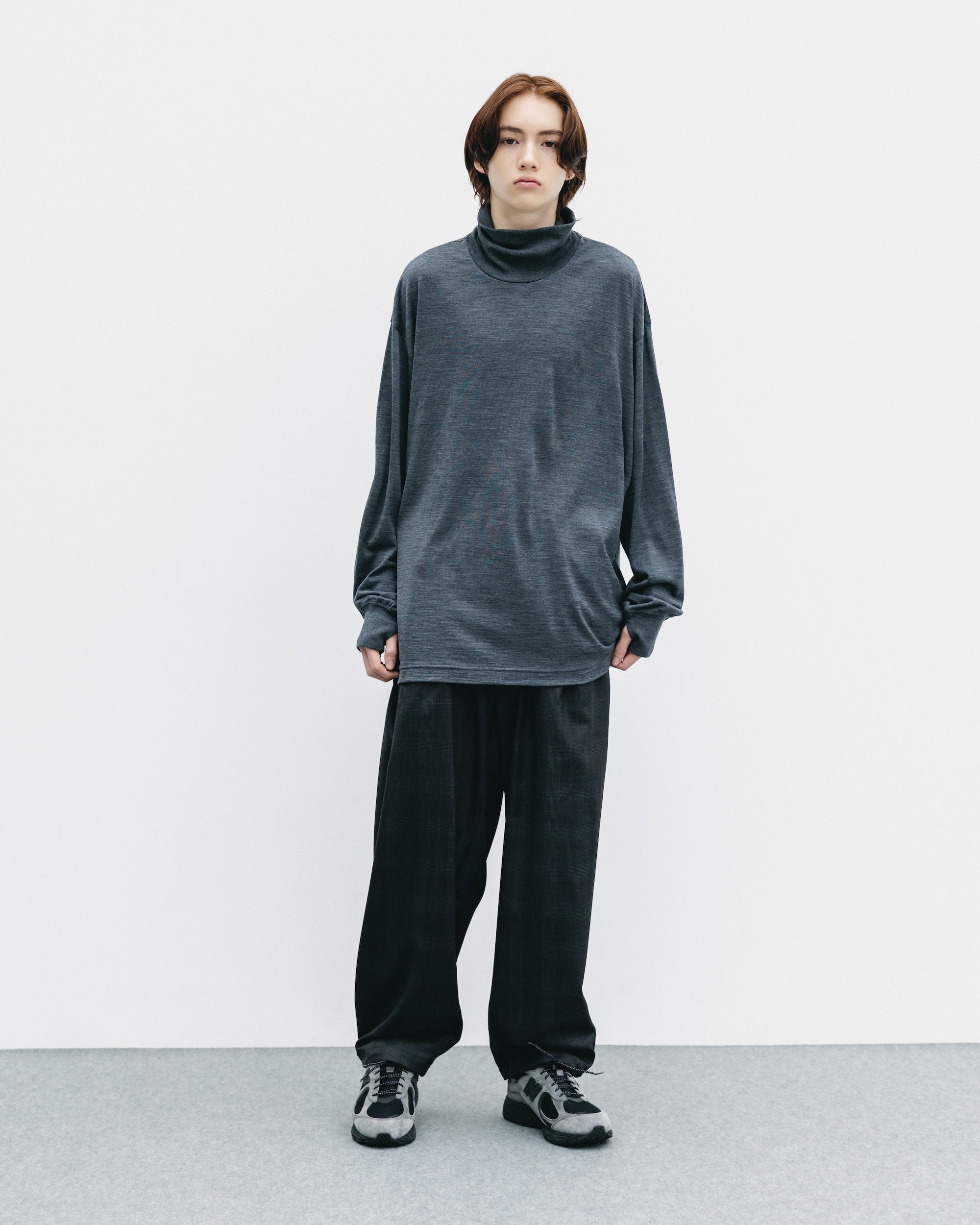 【11.12 WED 20:00- IN STOCK】WOOL L/S TURTLE NECK T-SHIRT (CHARCOAL)