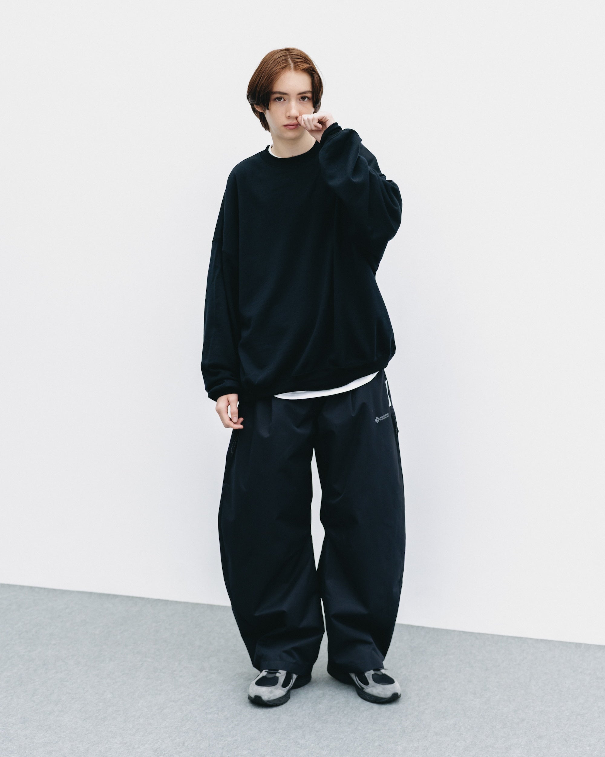 【10.29 WED 20:00- IN STOCK】+phenix WINDSTOPPER® by GORE-TEX LABS TWILL CITY BARREL LEG PANTS (BLACK)