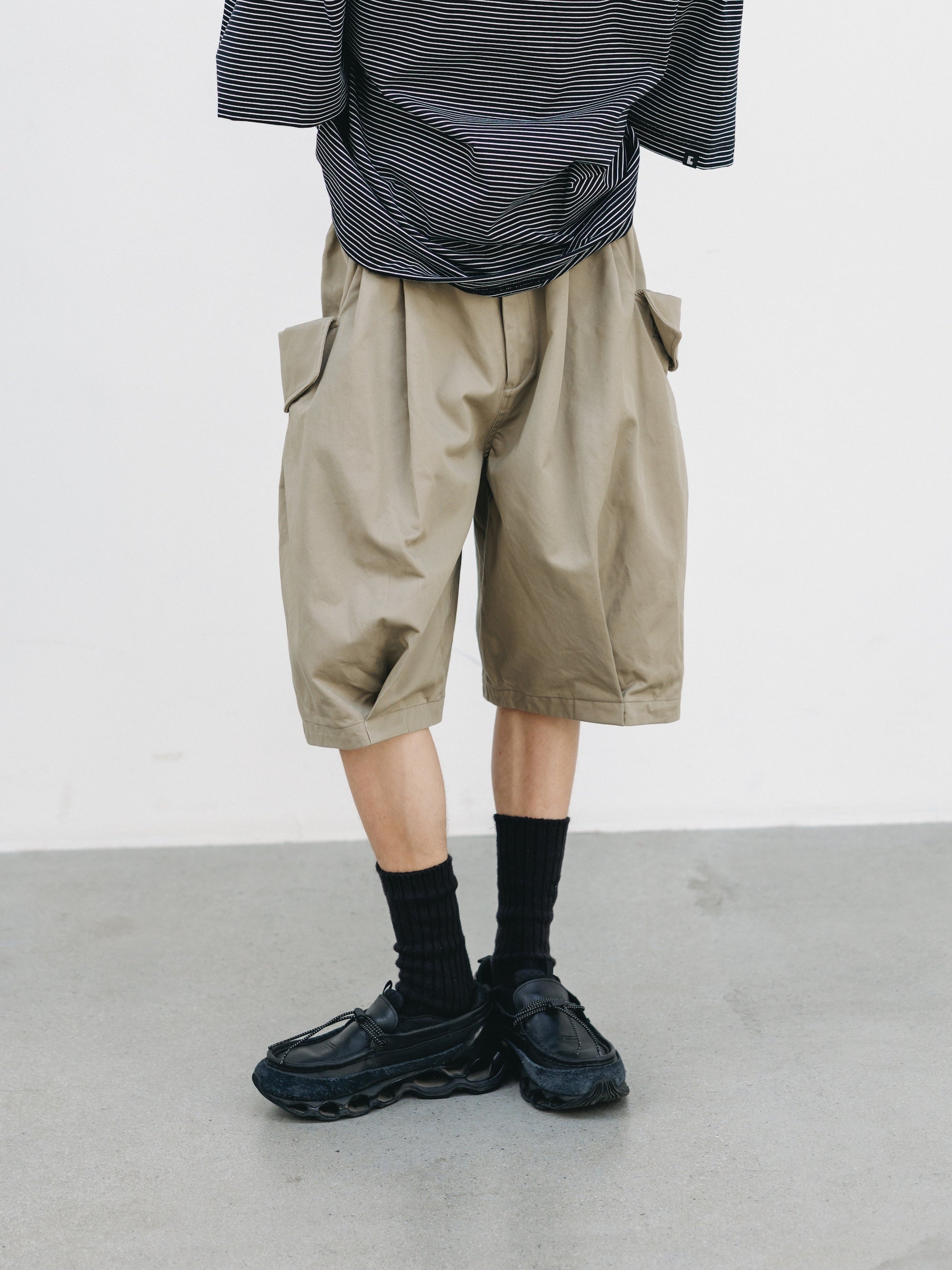 【3.14 SAT 20:00- IN STOCK】FLAP WIDE BALLOON HALF PANTS (GREIGE)
