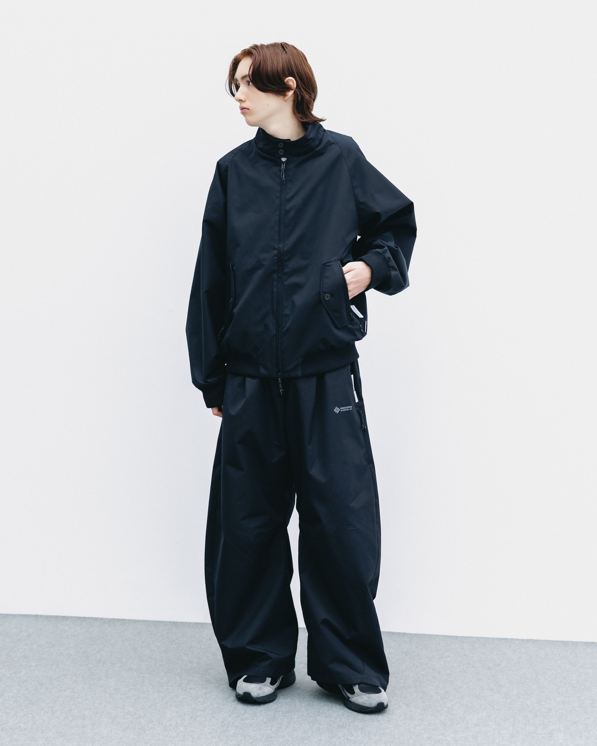 【10.29 WED 20:00- IN STOCK】+phenix WINDSTOPPER® by GORE-TEX LABS TWILL CITY BARREL LEG PANTS (BLACK)