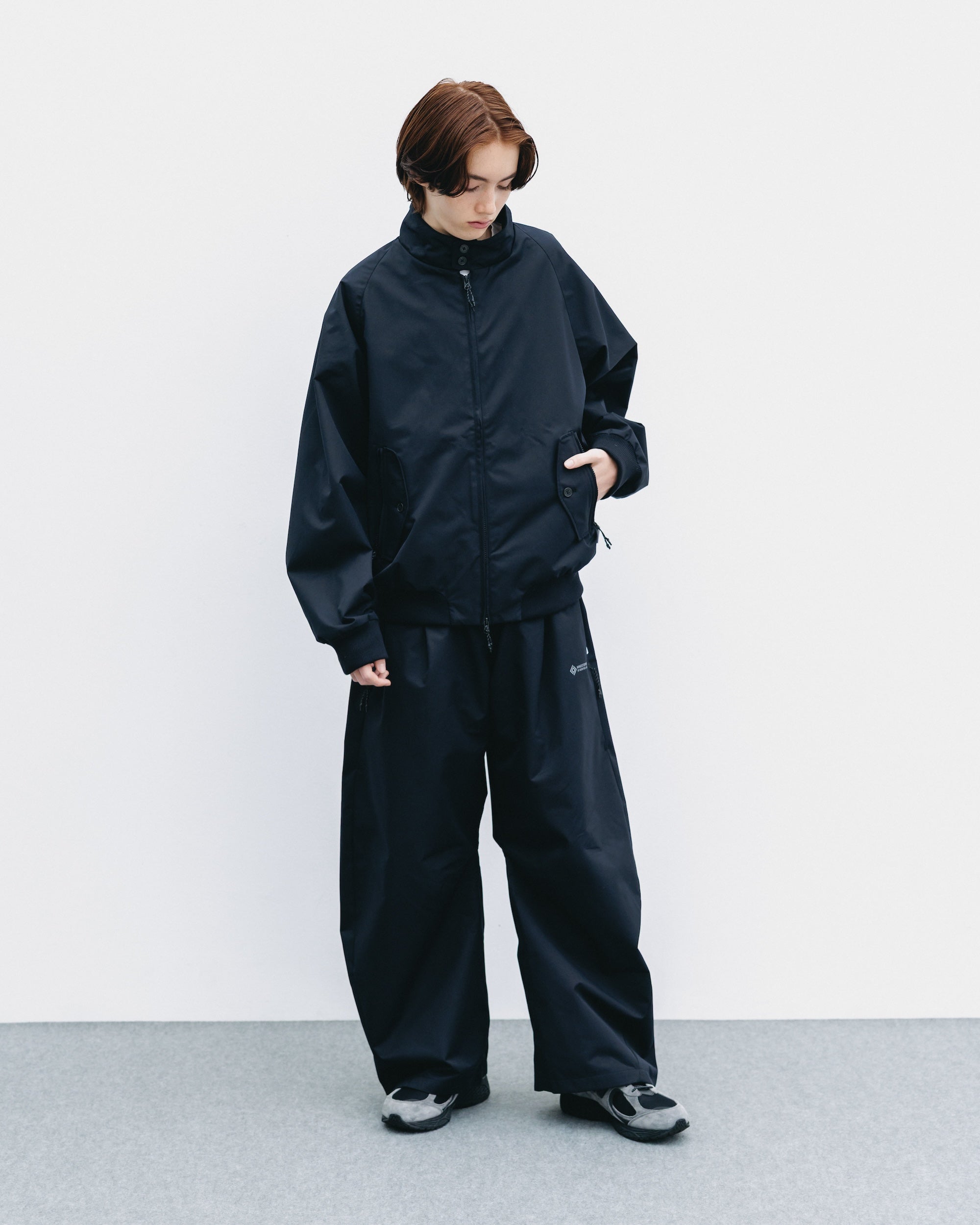 【10.29 WED 20:00- IN STOCK】+phenix WINDSTOPPER® by GORE-TEX LABS TWILL CITY BARREL LEG PANTS (BLACK)