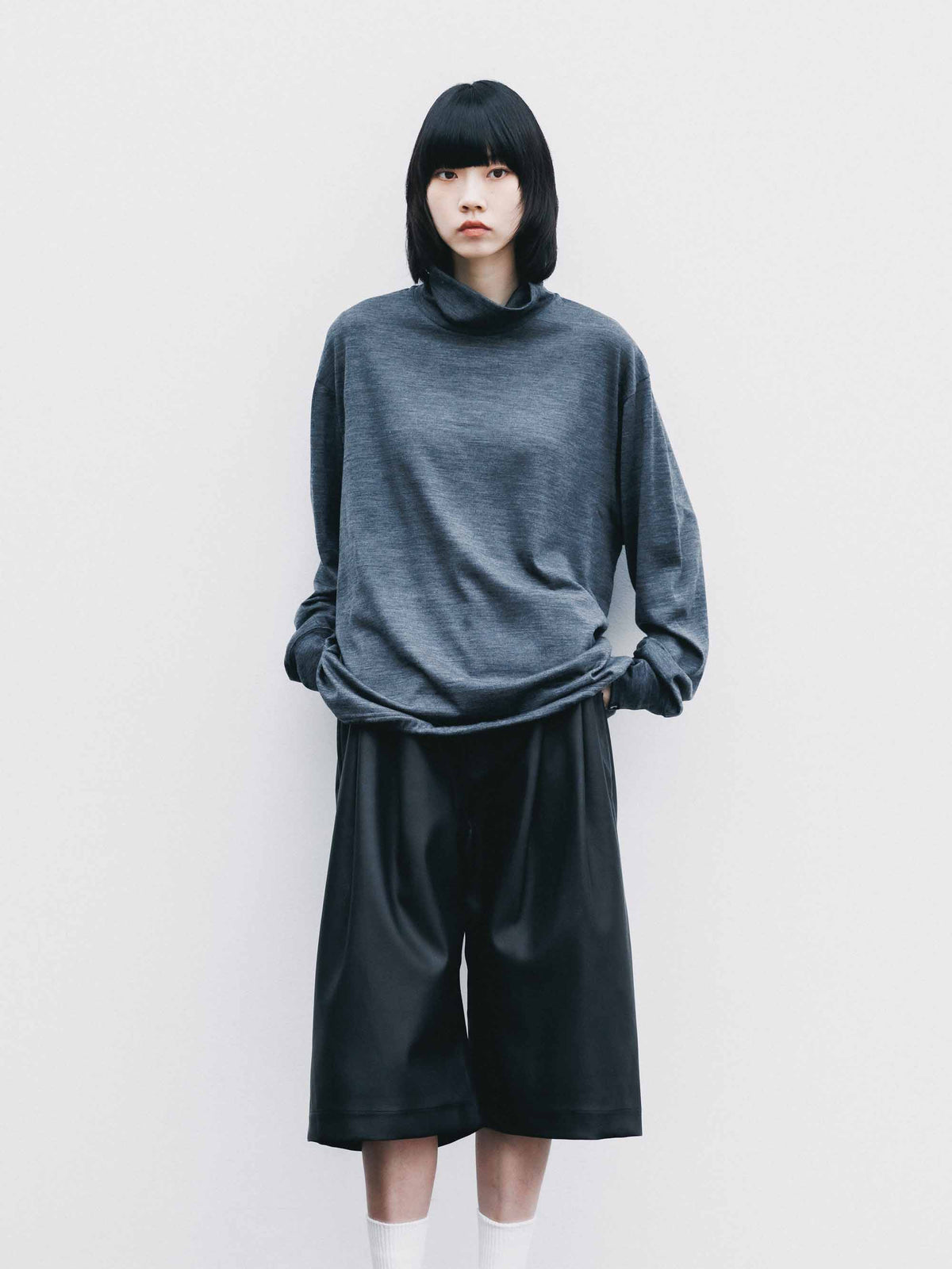 【9.16 WED 20:00- IN STOCK】SYNTHETIC SKIN-TEX CITY BAGGY HALF PANTS (BLACK)