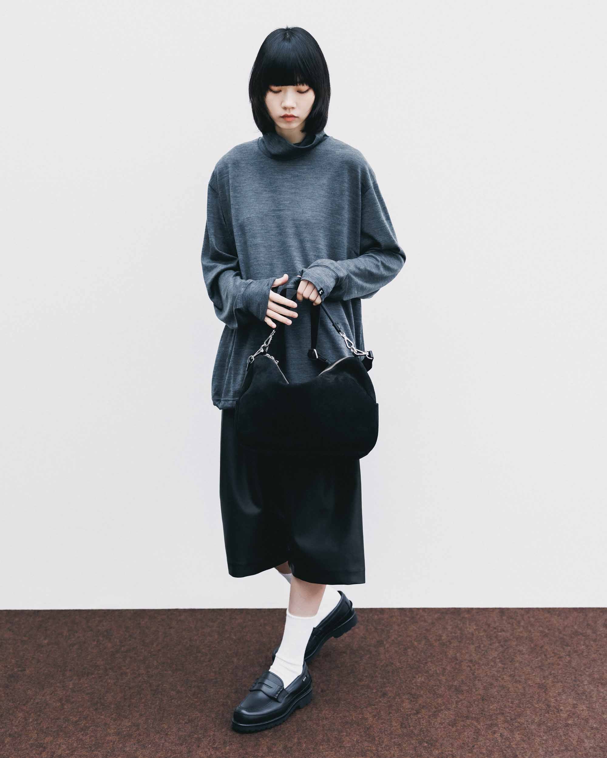 9.19 SAT 20:00- IN STOCK】SUEDE DAYOFF BAG (BLACK)