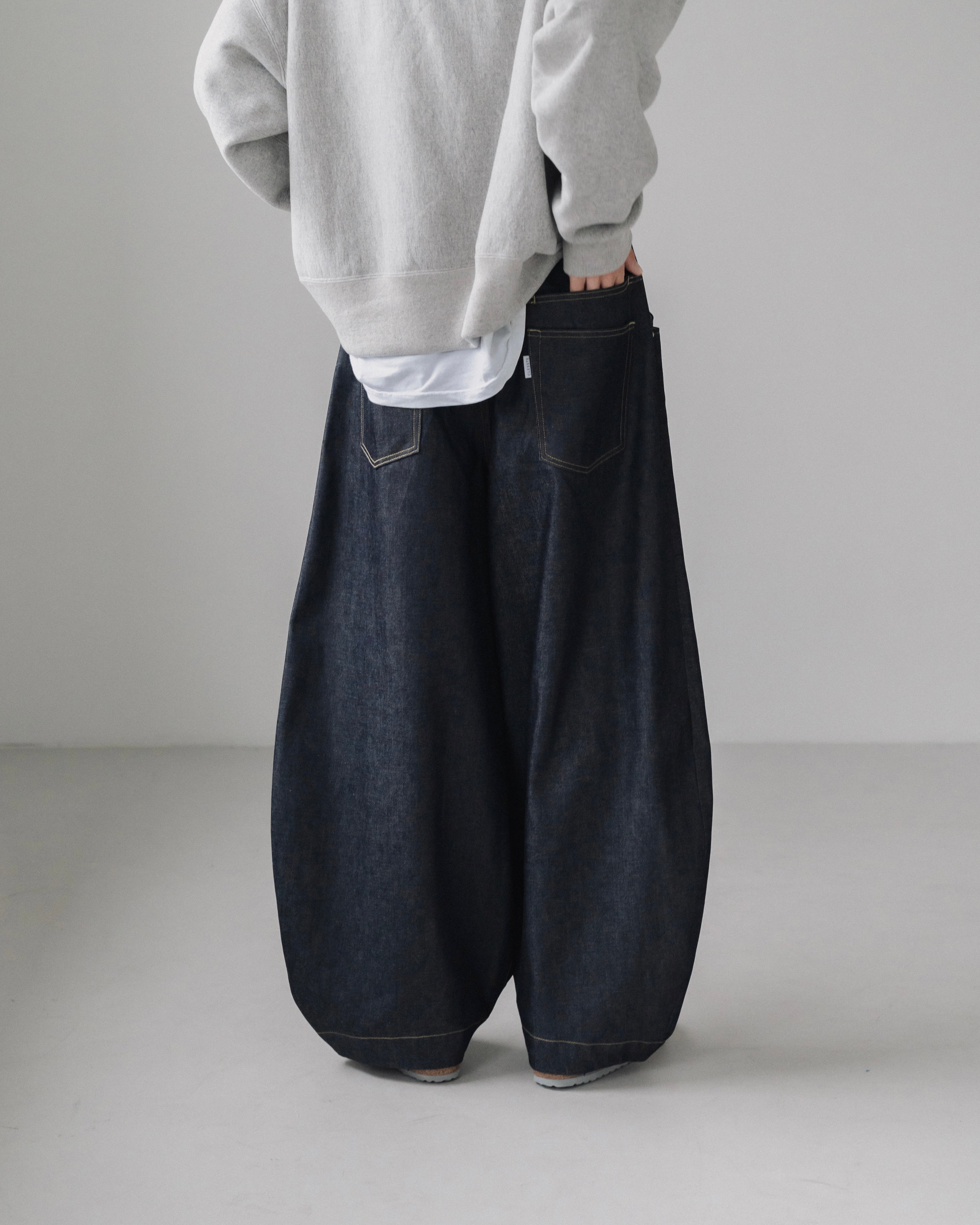 4.22 sat 20:00- stock sales start】MASSIVE PANTS