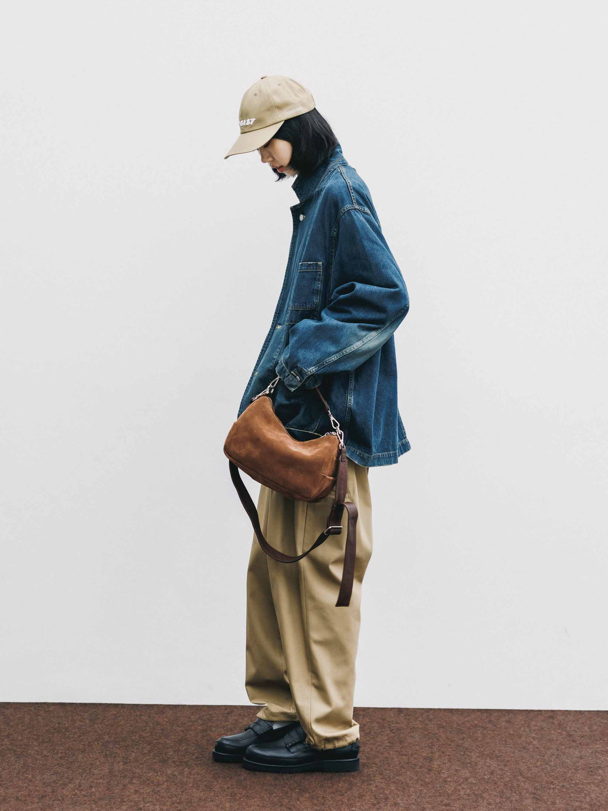 【9.19 SAT 20:00- IN STOCK】SUEDE DAYOFF BAG MINI (BROWN)