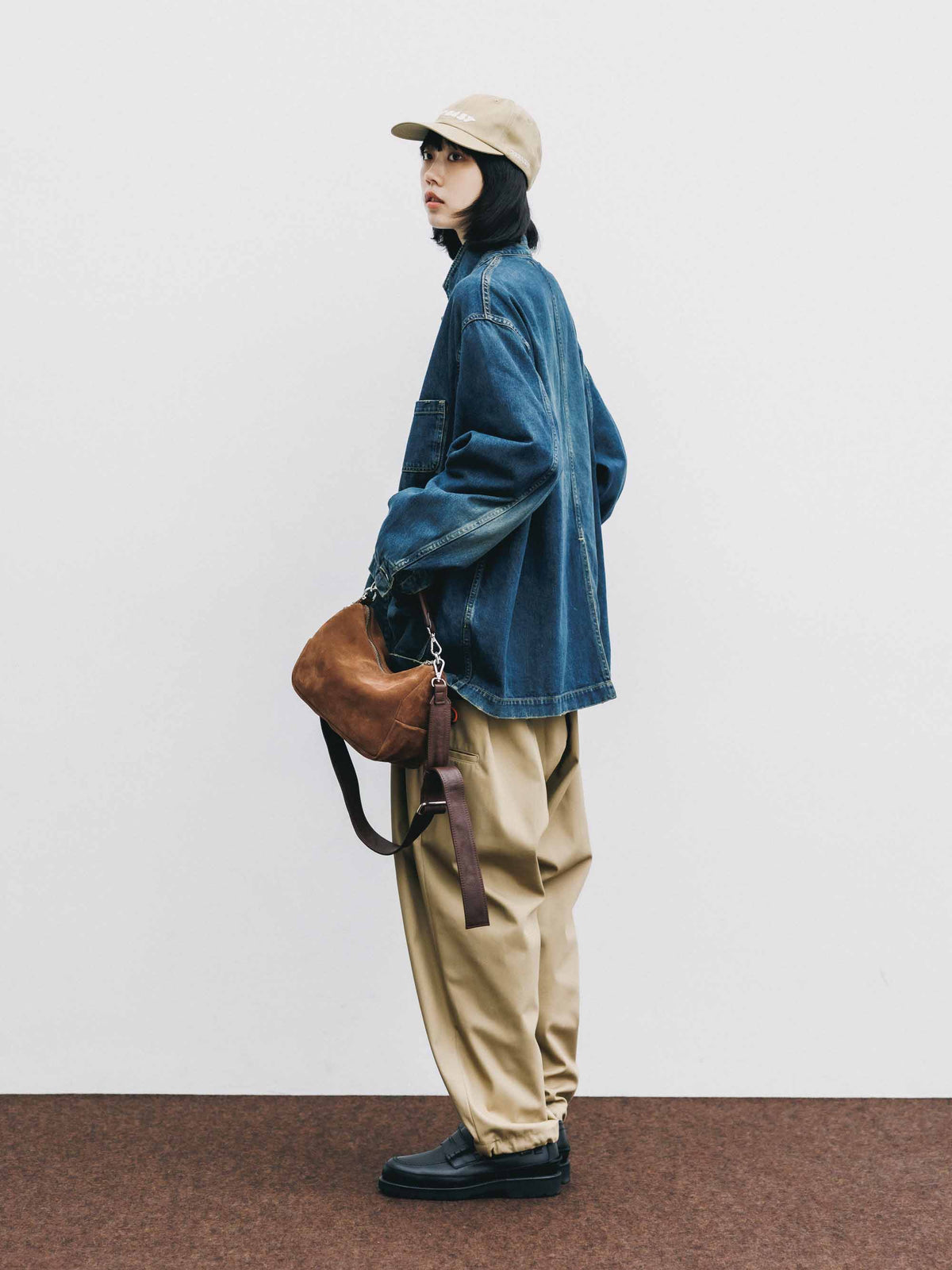 【9.19 SAT 20:00- IN STOCK】SUEDE DAYOFF BAG MINI (BROWN)