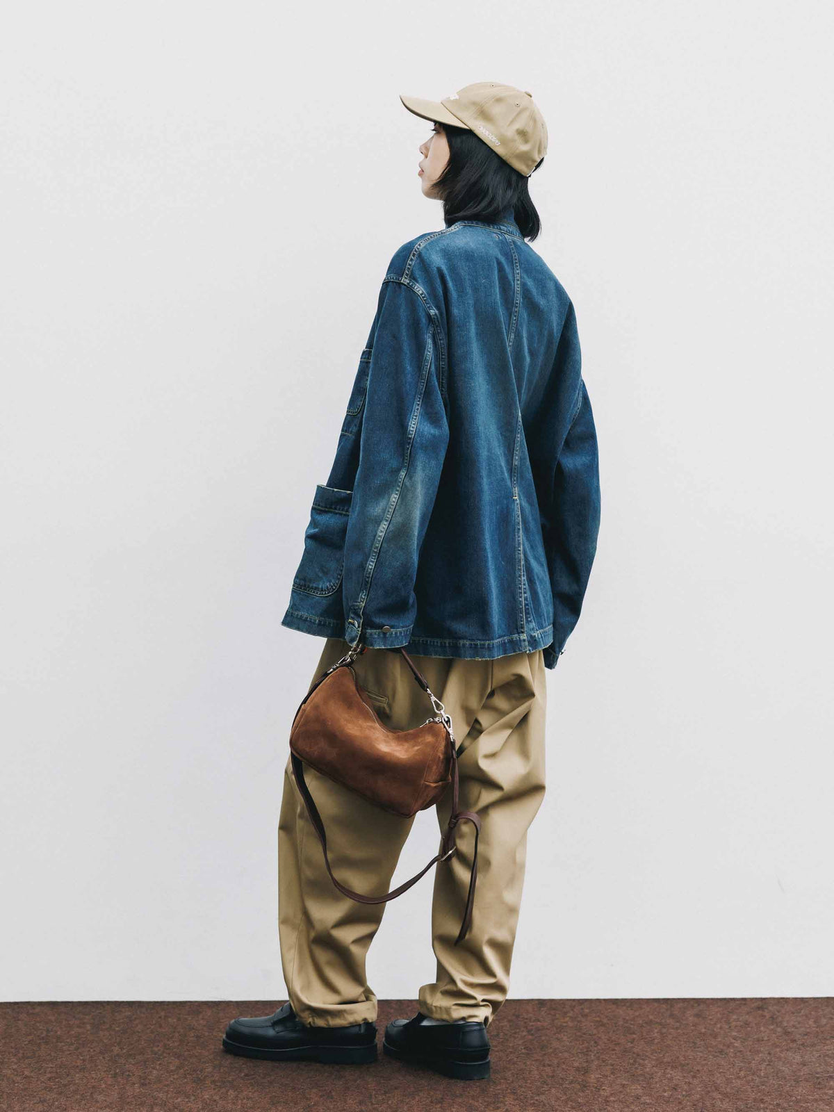【9.19 SAT 20:00- IN STOCK】SUEDE DAYOFF BAG MINI (BROWN)
