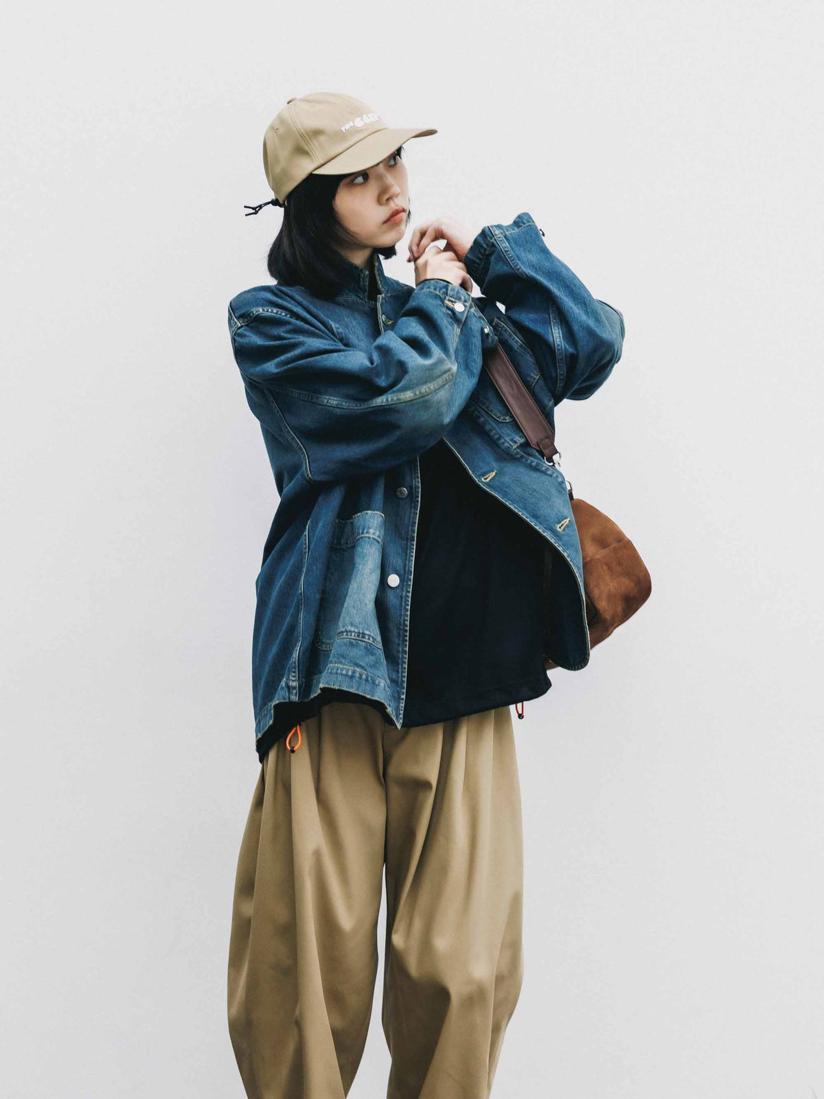 【9.19 SAT 20:00- IN STOCK】SUEDE DAYOFF BAG MINI (BROWN)