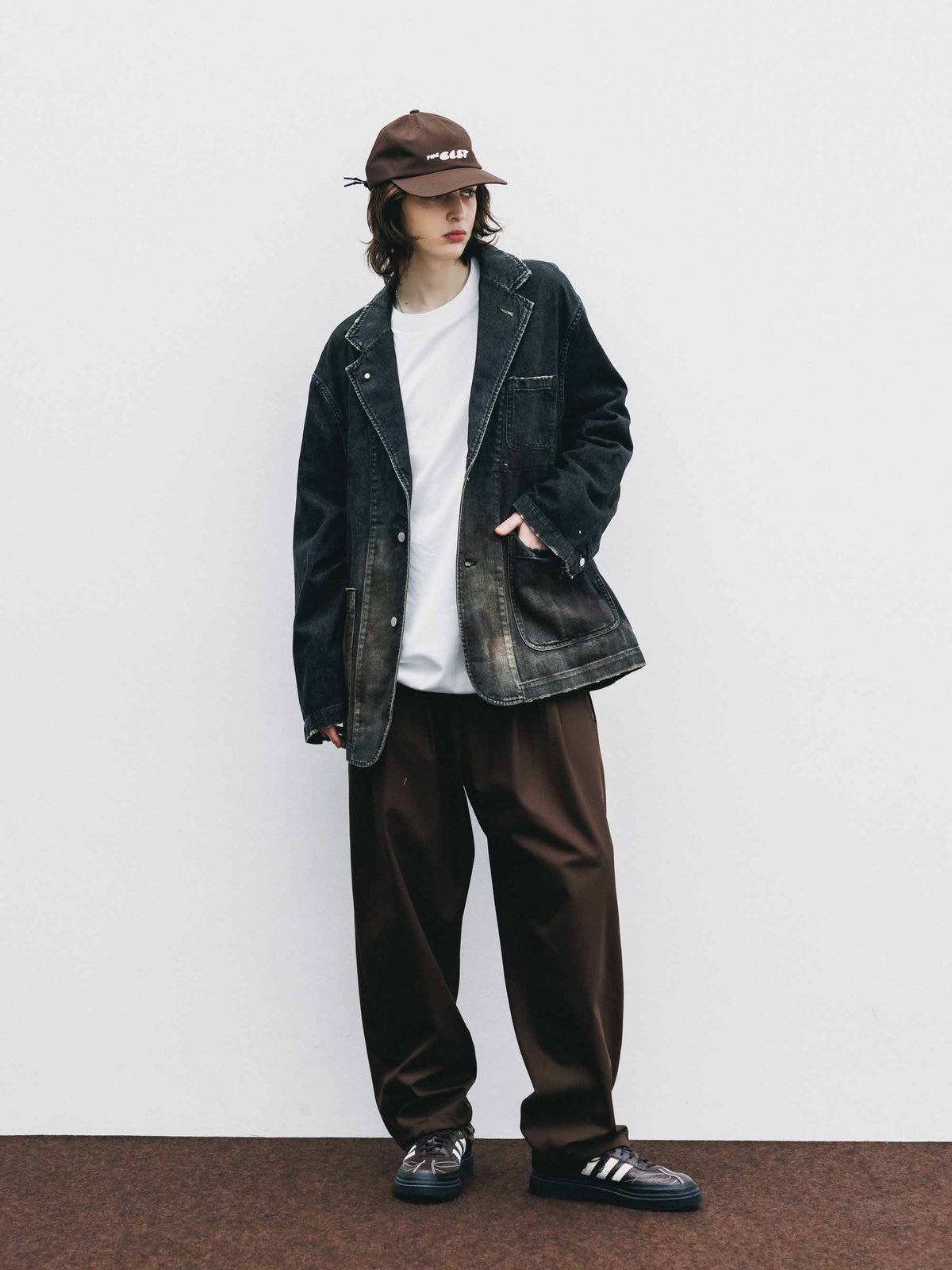 【9.12 SAT 20:00- IN STOCK】"CLST" LOGO ACTIVE CITY CAP (BROWN)