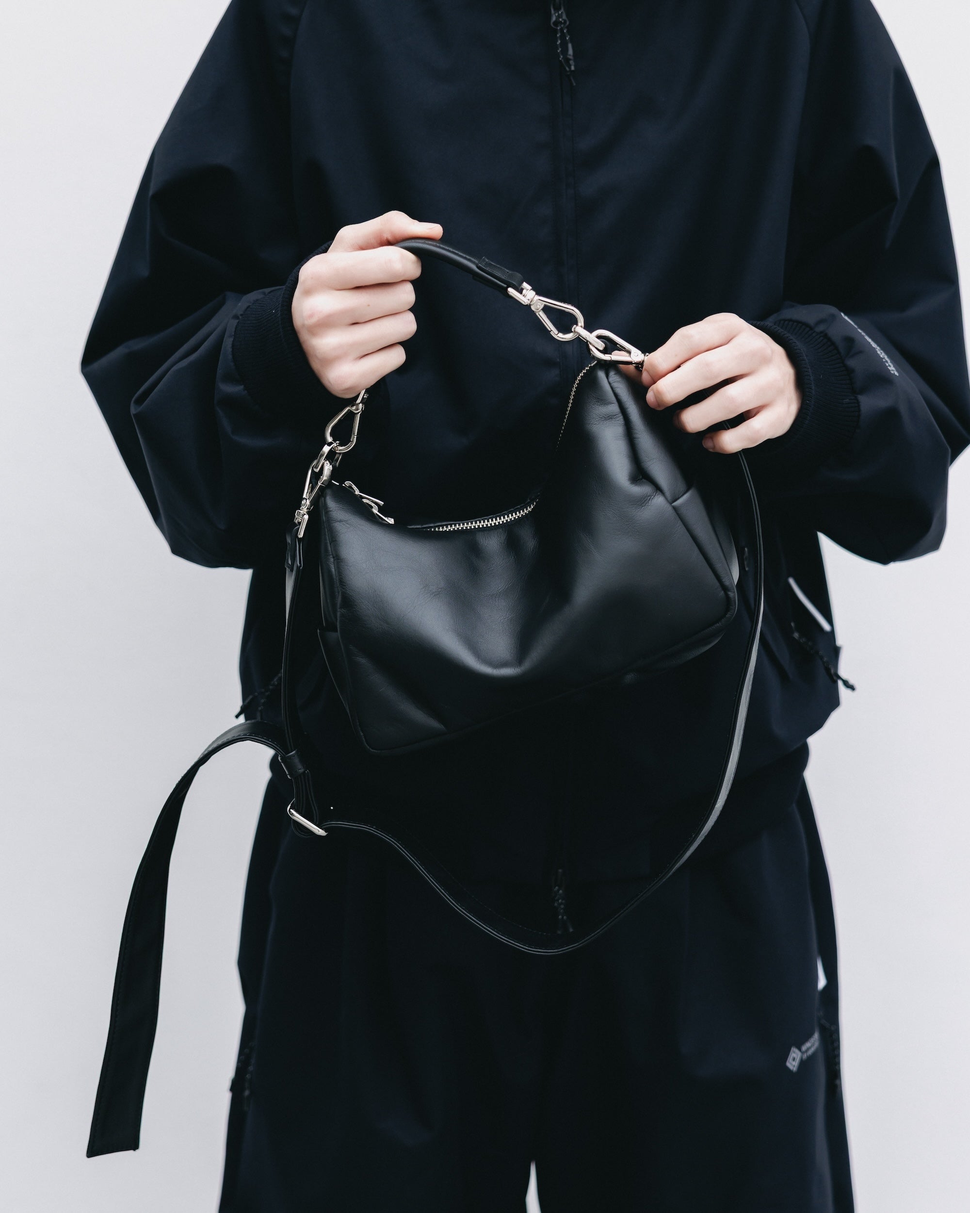 【11.12 WED 20:00- IN STOCK】LEATHER DAYOFF BAG MINI