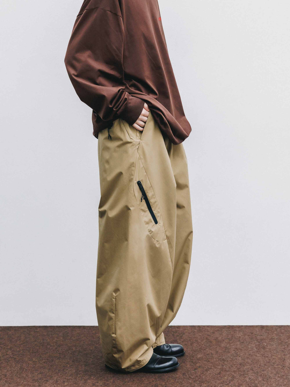 【9.23 WED 20:00- IN STOCK】+phenix WINDSTOPPER® by GORE-TEX LABS TECH MASSIVE TWISTED PANTS (CAMEL BEIGE)