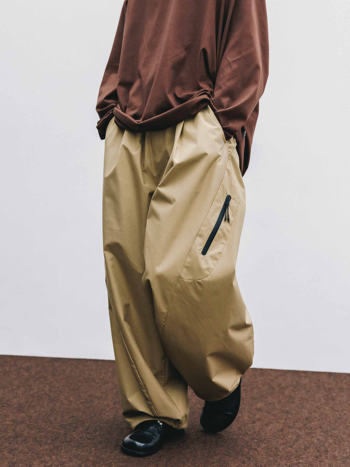【9.23 WED 20:00- IN STOCK】+phenix WINDSTOPPER® by GORE-TEX LABS TECH MASSIVE TWISTED PANTS (CAMEL BEIGE)