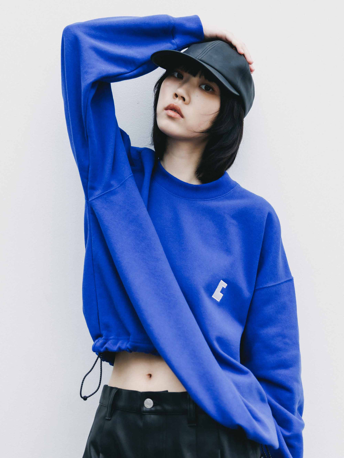 【9.23 WED 20:00- IN STOCK】"C×CONCEPT" SWEATSHIRT WITH DRAWSTRINGS (BLUE)