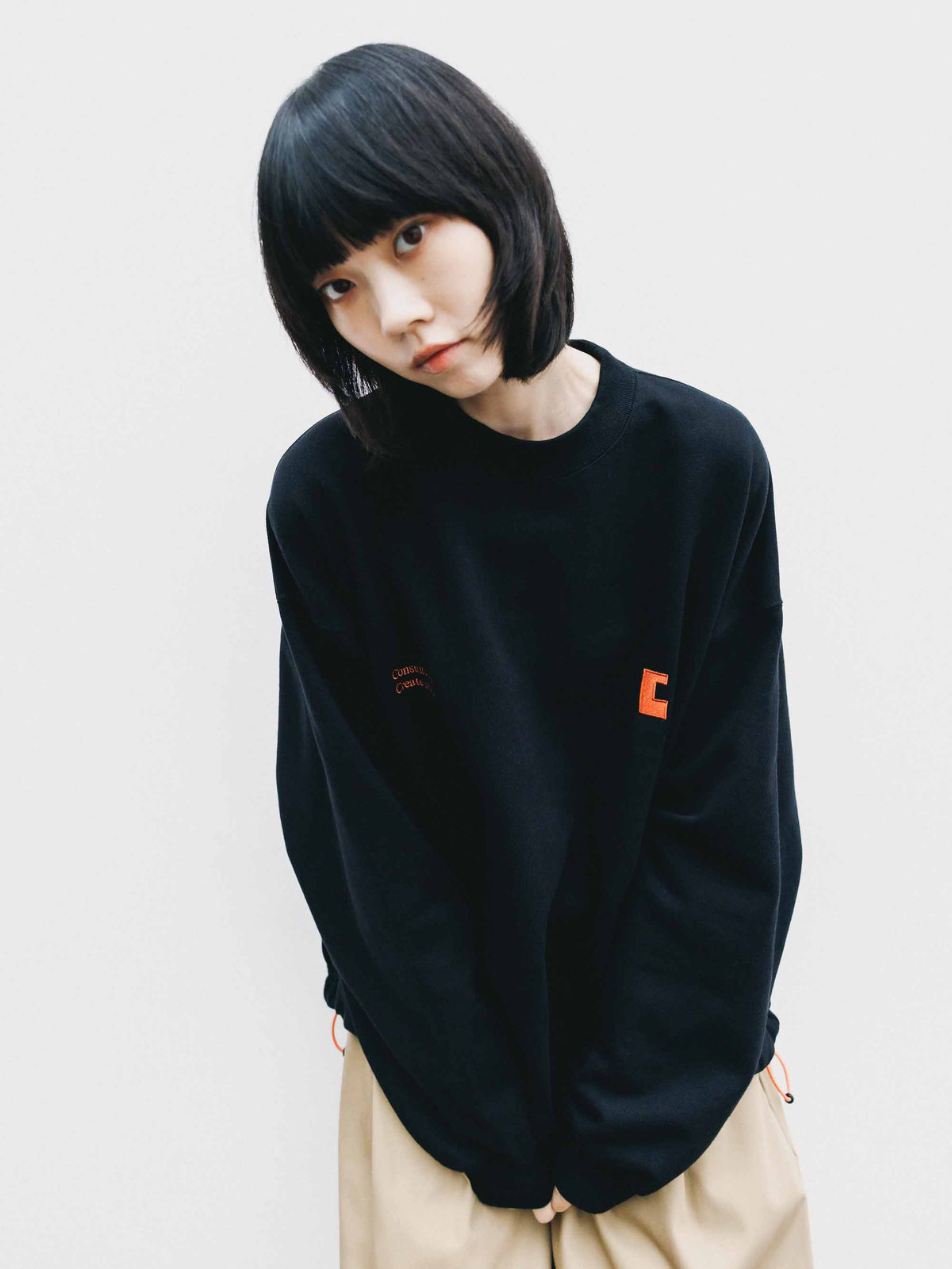 【9.23 WED 20:00- IN STOCK】"C×CONCEPT" SWEATSHIRT WITH DRAWSTRINGS (BLACK)