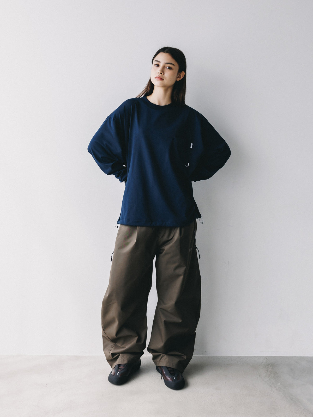 【10.17 SAT 20:00- IN STOCK】 TECH POCKET L/S T-SHIRT (NAVY)