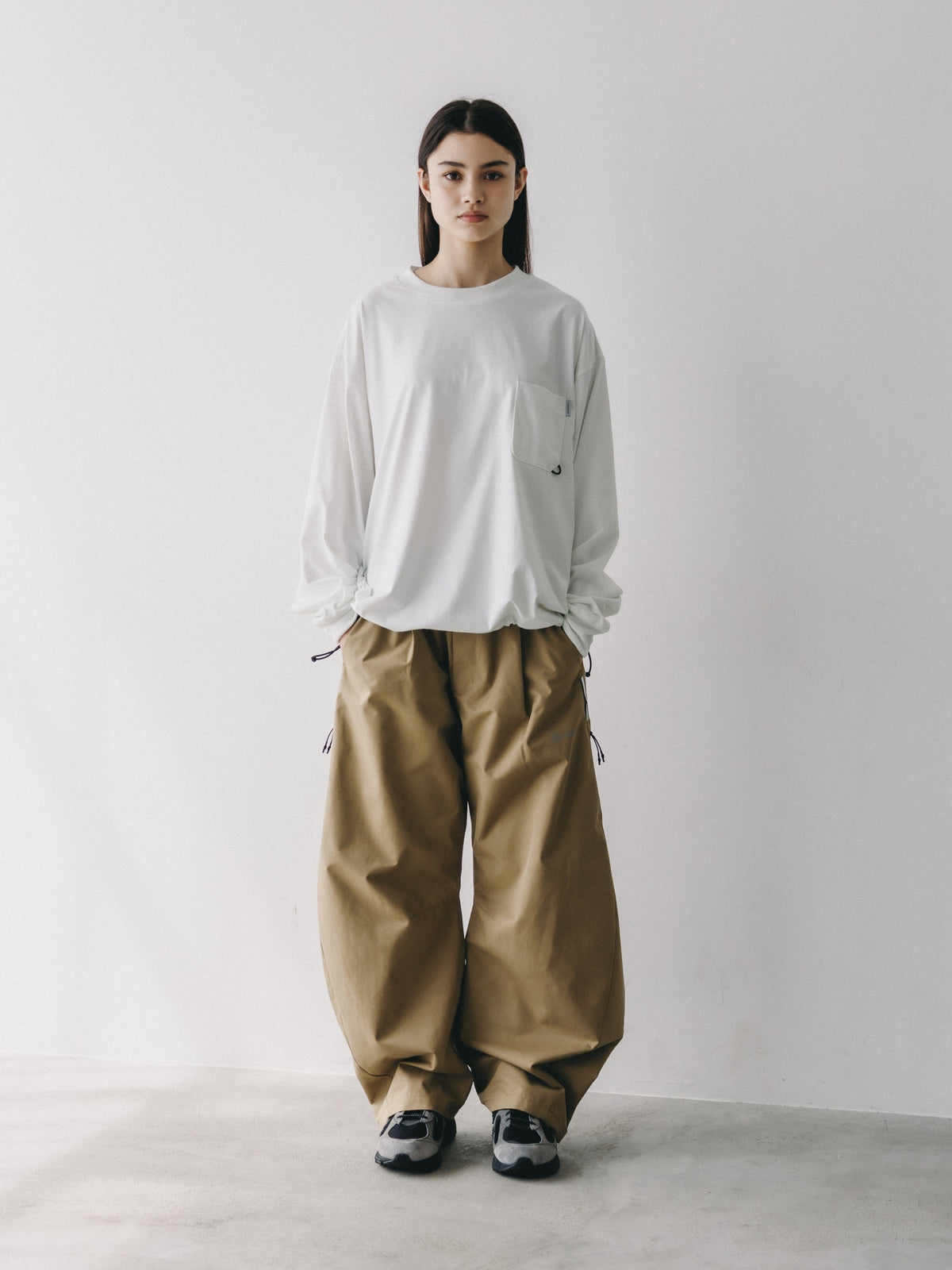 【10.17 SAT 20:00- IN STOCK】 TECH POCKET L/S T-SHIRT (WHITE)