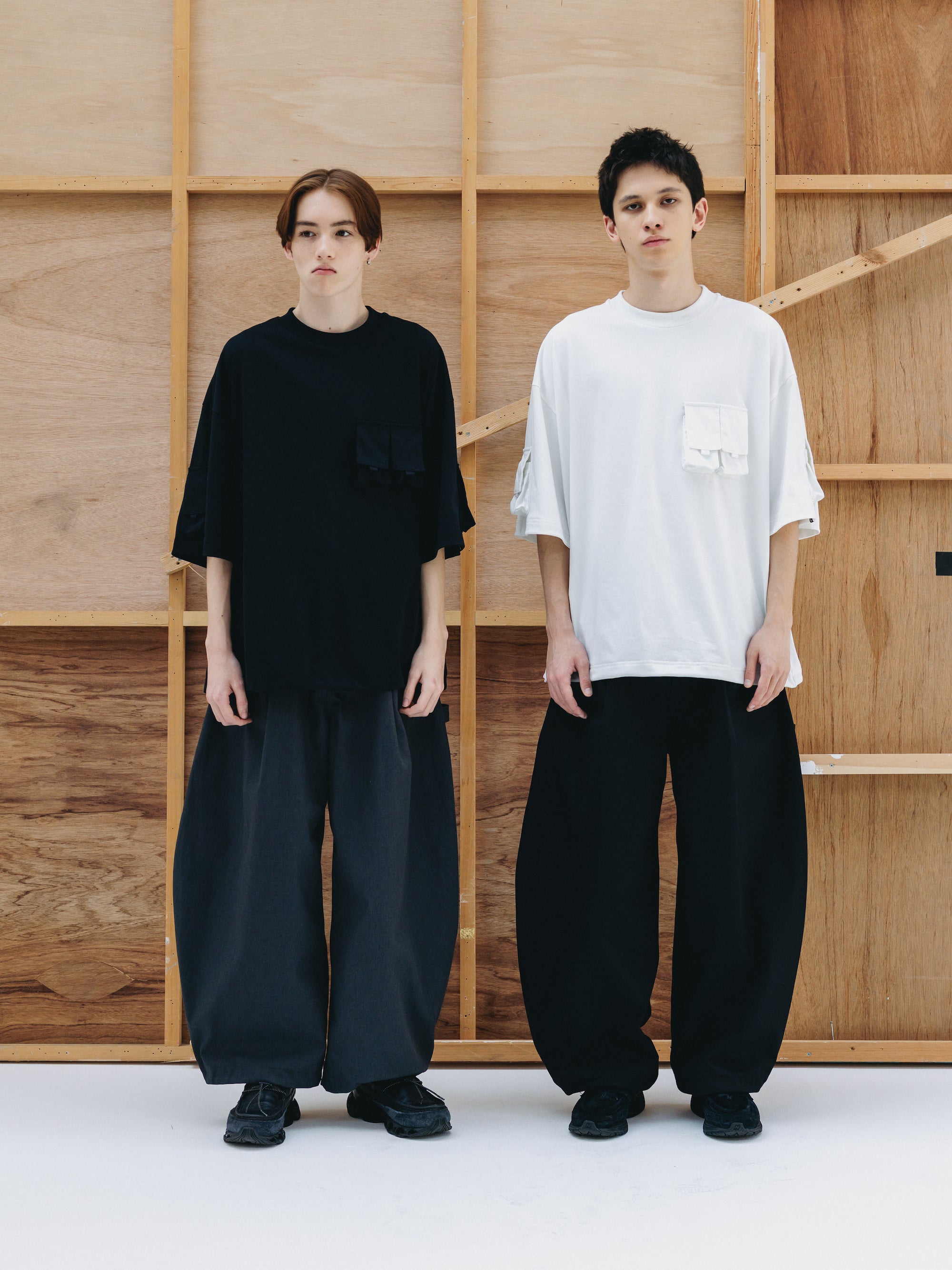【7.1 WED 20:00- IN STOCK】MULTI POCKET S/S T-SHIRT (BLACK)
