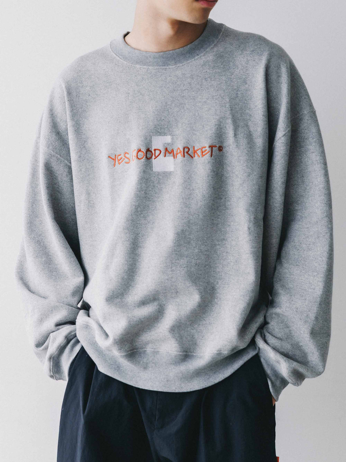 【10.4 SUN 20:00- IN STOCK】【LIMITED】 “C×YES GOOD MARKET"  L/S SWEATSHIRT (TOP GRAY)