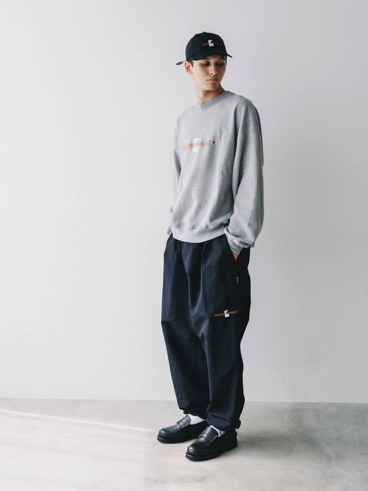【10.4 SUN 20:00- IN STOCK】【LIMITED】 “C×YES GOOD MARKET" ACTIVE CITY UNIFORM WIDE TAPERED PANTS (BLACK)