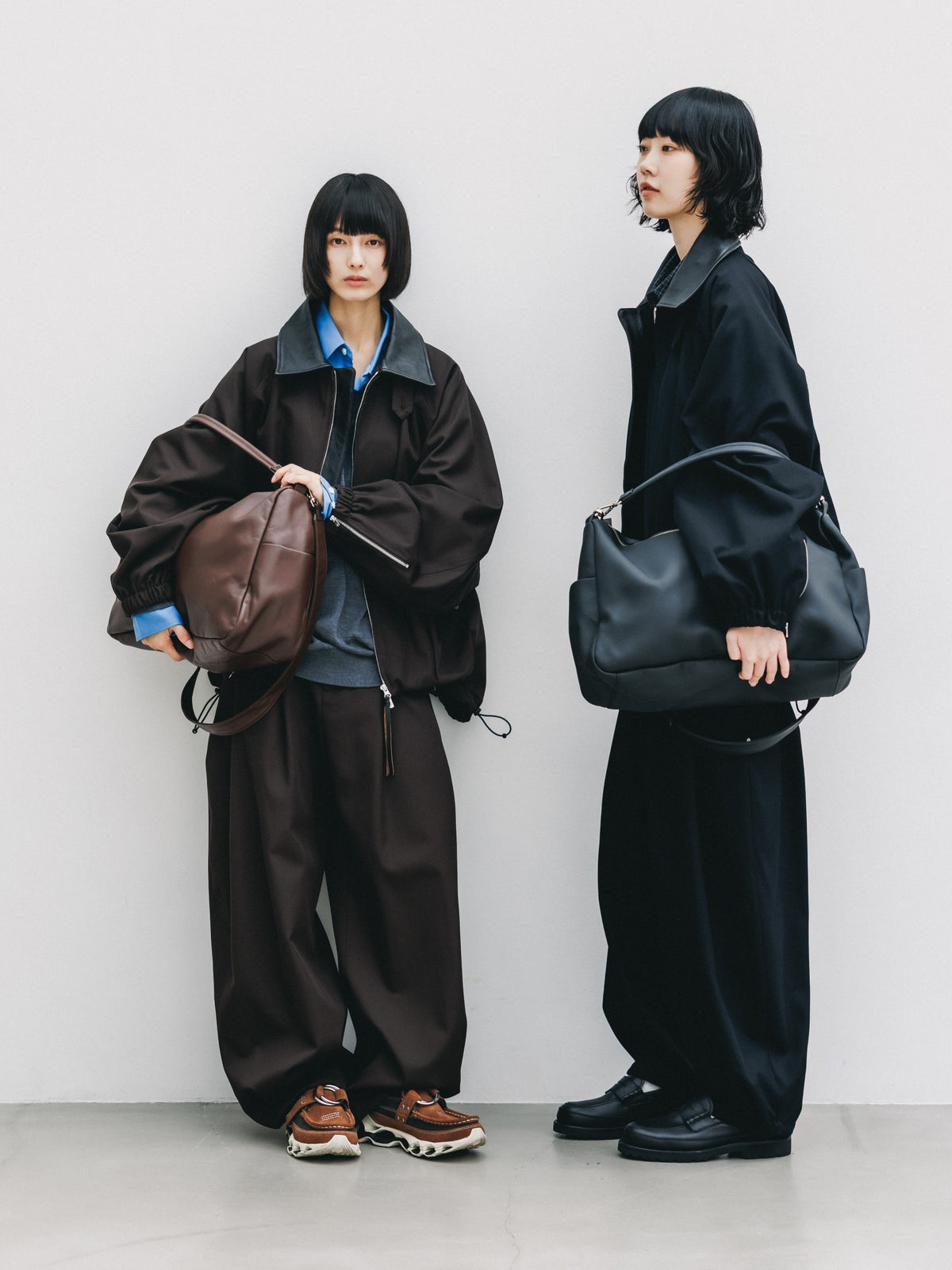 【10.7 WED 20:00- IN STOCK】 WOOL KERSEY CITY WIDE TAPERED BALLOON PANTS (BROWN)