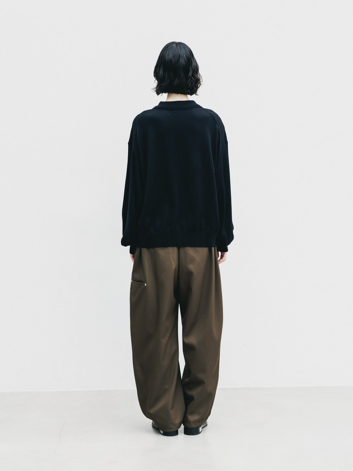 【10.21 WED 20:00- IN STOCK】 12G WOOL KNIT COLLARED CARDIGAN (BLACK)