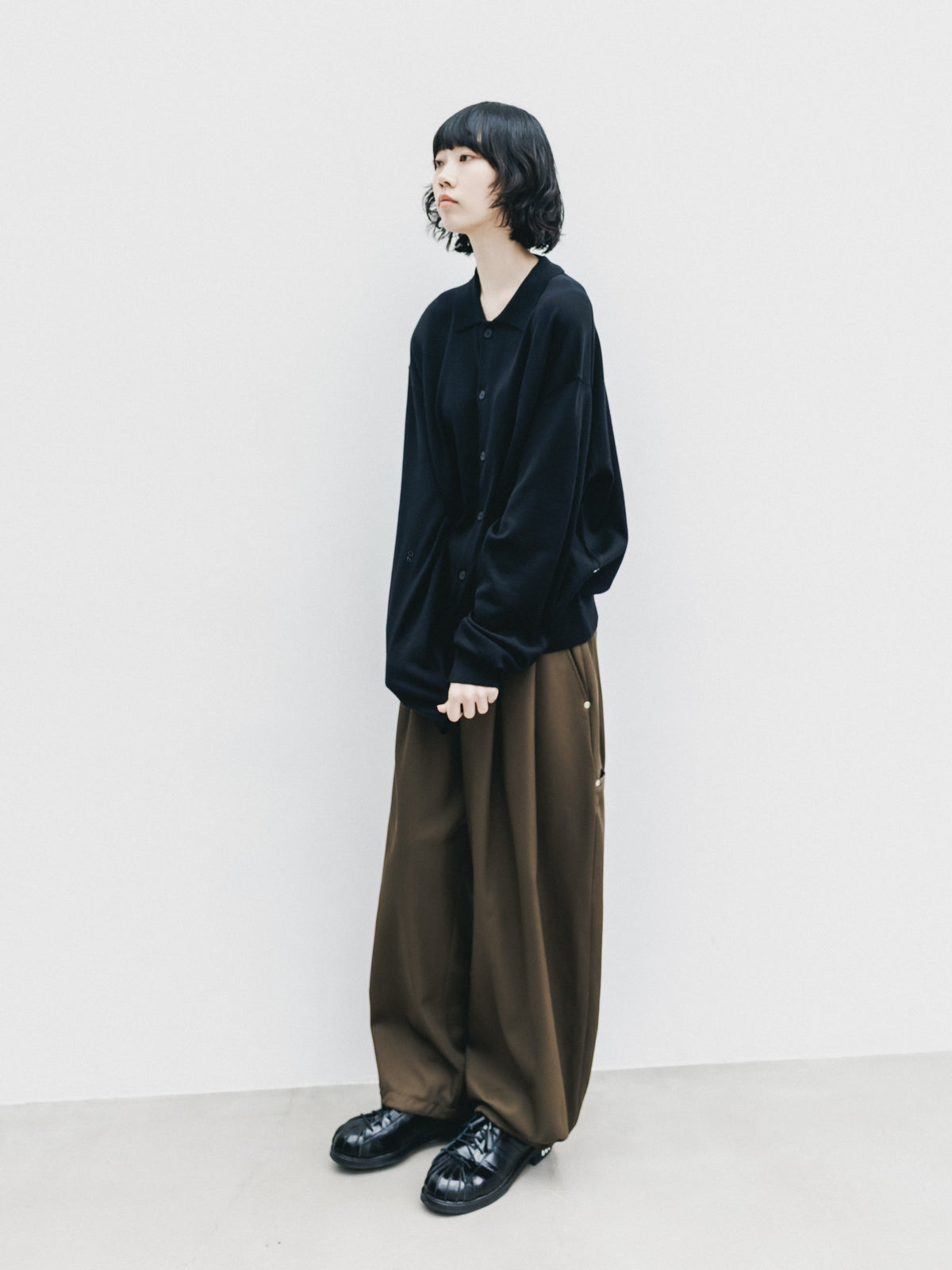 【10.21 WED 20:00- IN STOCK】 12G WOOL KNIT COLLARED CARDIGAN (BLACK)