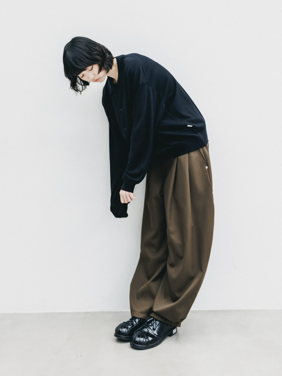 【10.21 WED 20:00- IN STOCK】 12G WOOL KNIT COLLARED CARDIGAN (BLACK)
