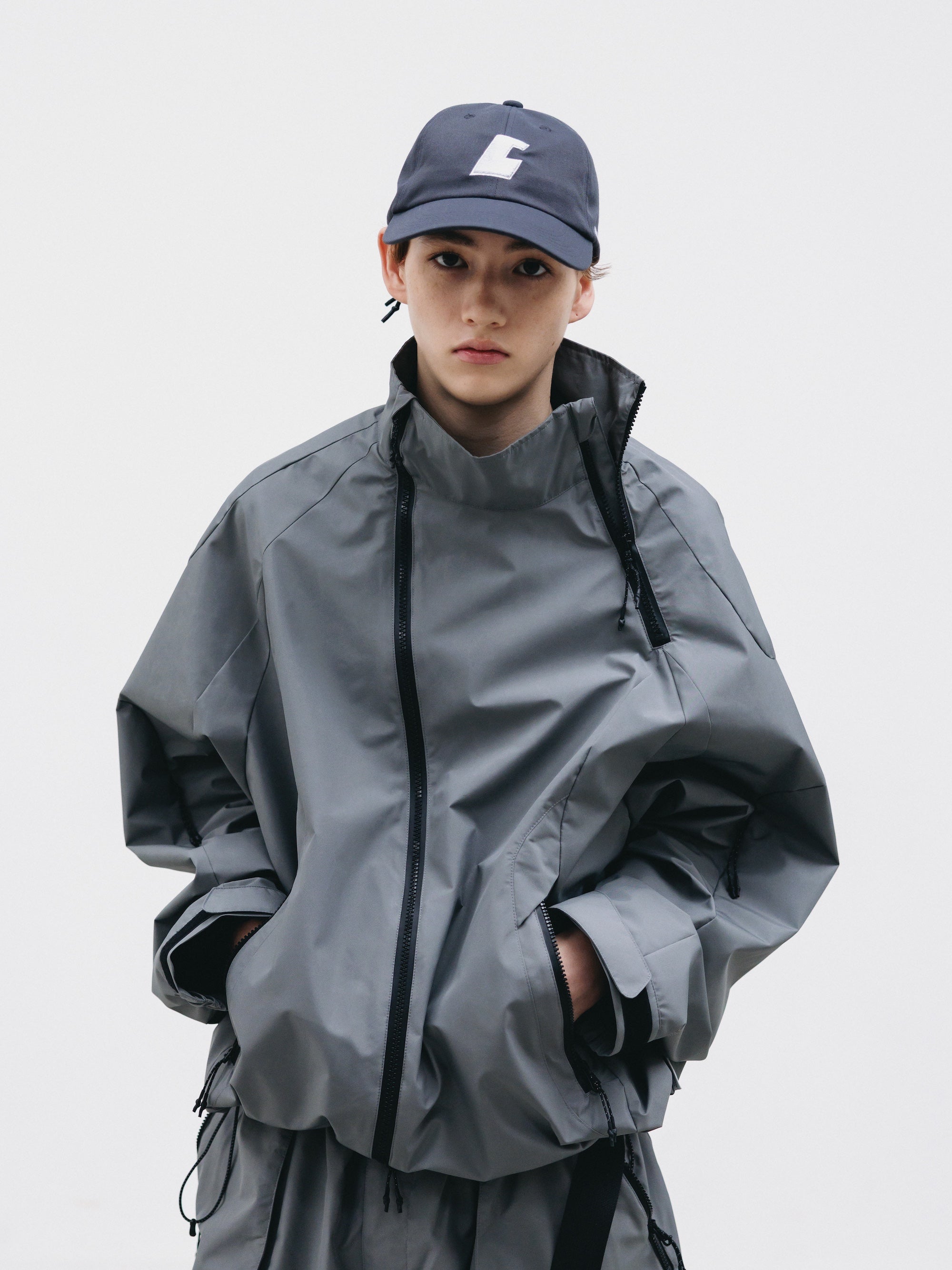 【2.25 WED 20:00- IN STOCK】+phenix WINDSTOPPER® by GORE-TEX LABS CITY SIDEWINDER JACKET (CHARCOAL GRAY)