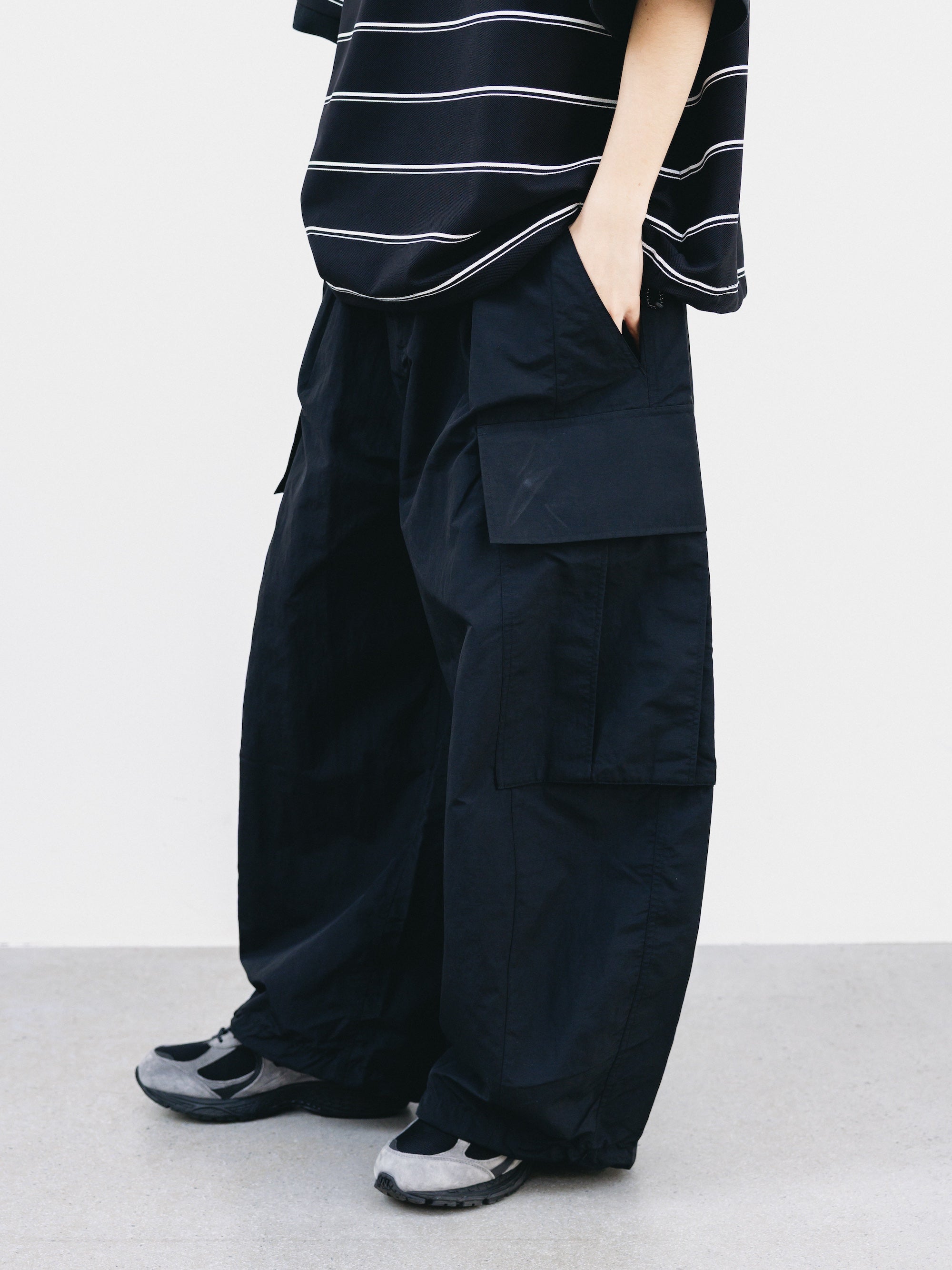 【3.11 WED 20:00- IN STOCK】ACTIVE CITY MEGA POCKET BALLOON CARGO PANTS (BLACK)