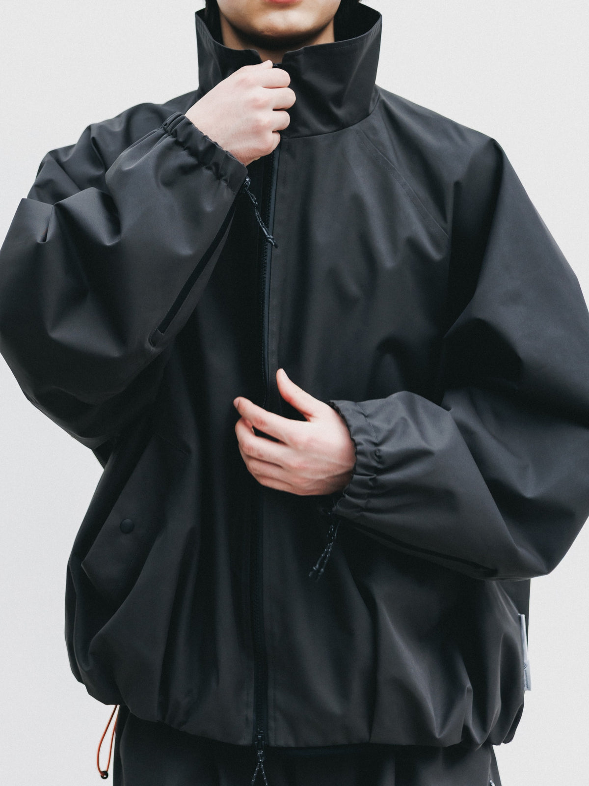 【10.17 SAT 20:00- IN STOCK】 +phenix WINDSTOPPER® by GORE-TEX LABS TWILL CITY STAND BALLOON UTILITY JACKET (SHADOW GRAY)
