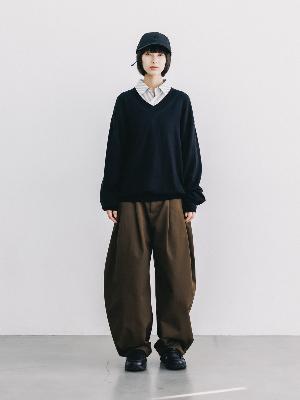 【10.31 SAT 20:00- IN STOCK】 12G WOOL V-NECK KNIT PULLOVER (BLACK)