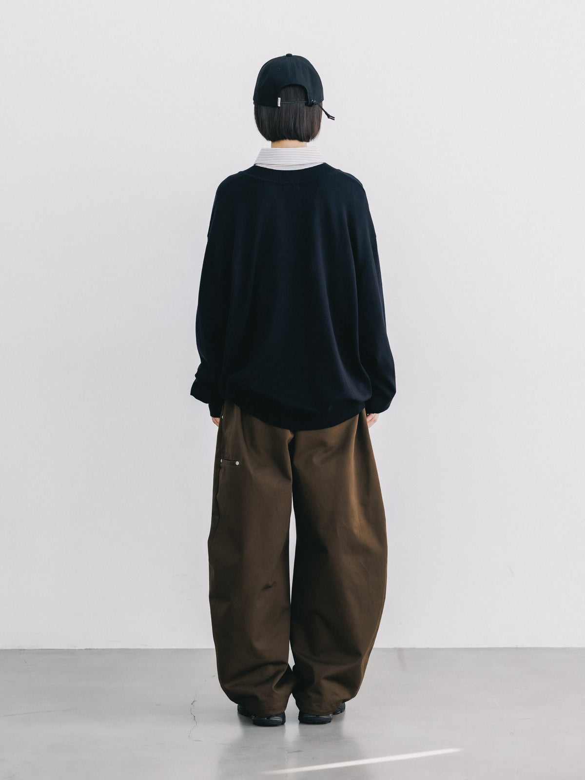 【10.31 SAT 20:00- IN STOCK】 12G WOOL V-NECK KNIT PULLOVER (BLACK)