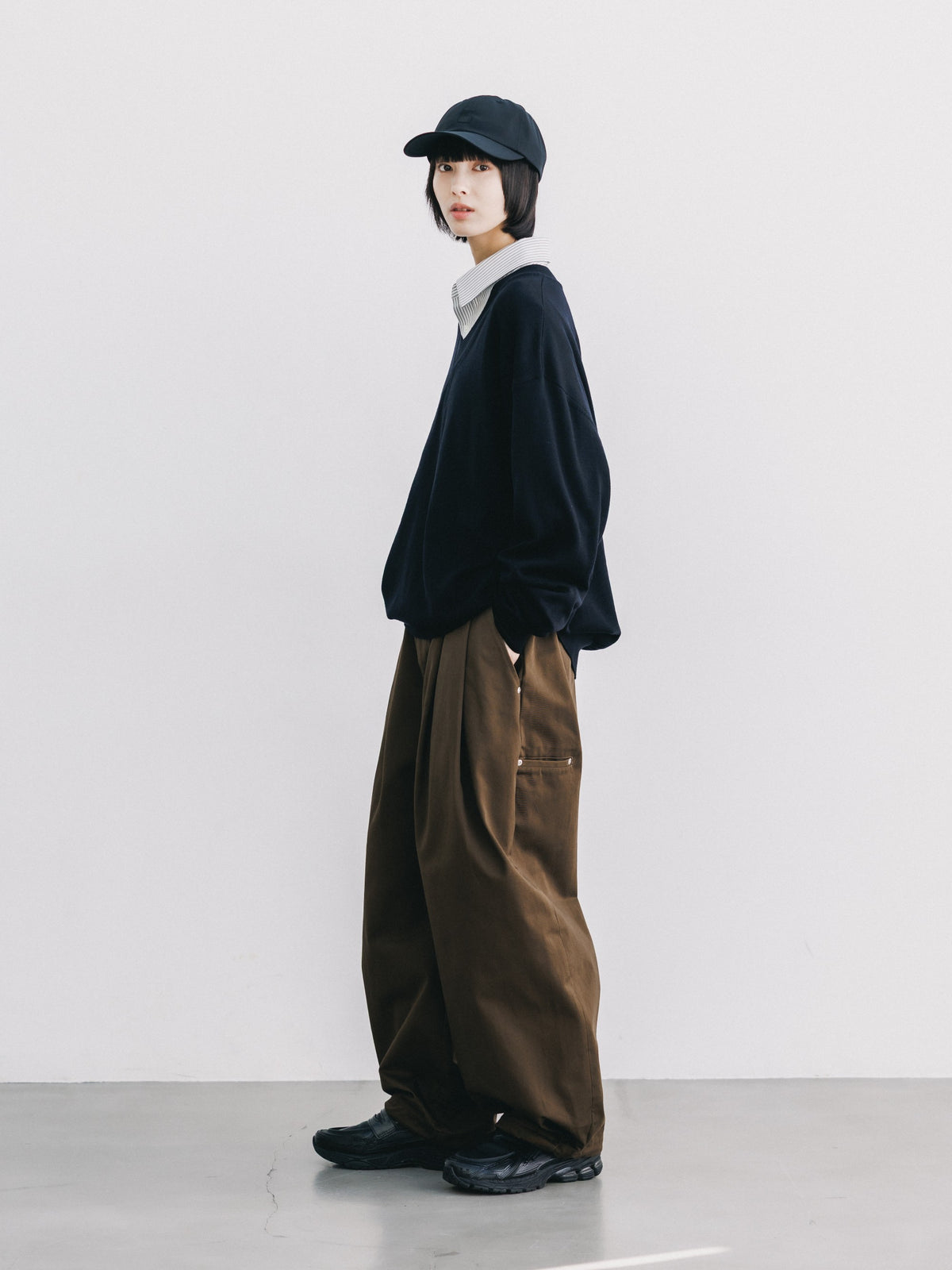 【10.31 SAT 20:00- IN STOCK】 12G WOOL V-NECK KNIT PULLOVER (BLACK)