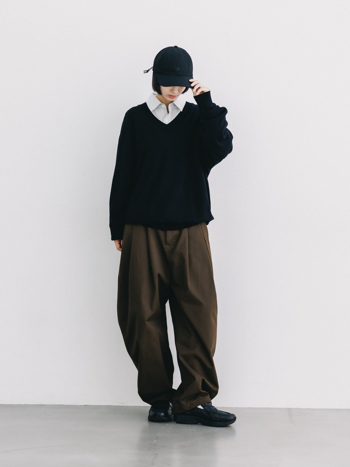 【10.31 SAT 20:00- IN STOCK】 12G WOOL V-NECK KNIT PULLOVER (BLACK)