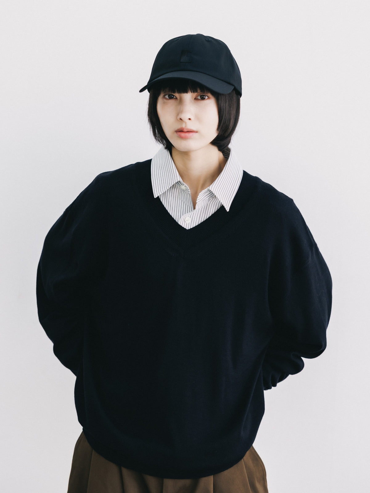 【10.31 SAT 20:00- IN STOCK】 12G WOOL V-NECK KNIT PULLOVER (BLACK)