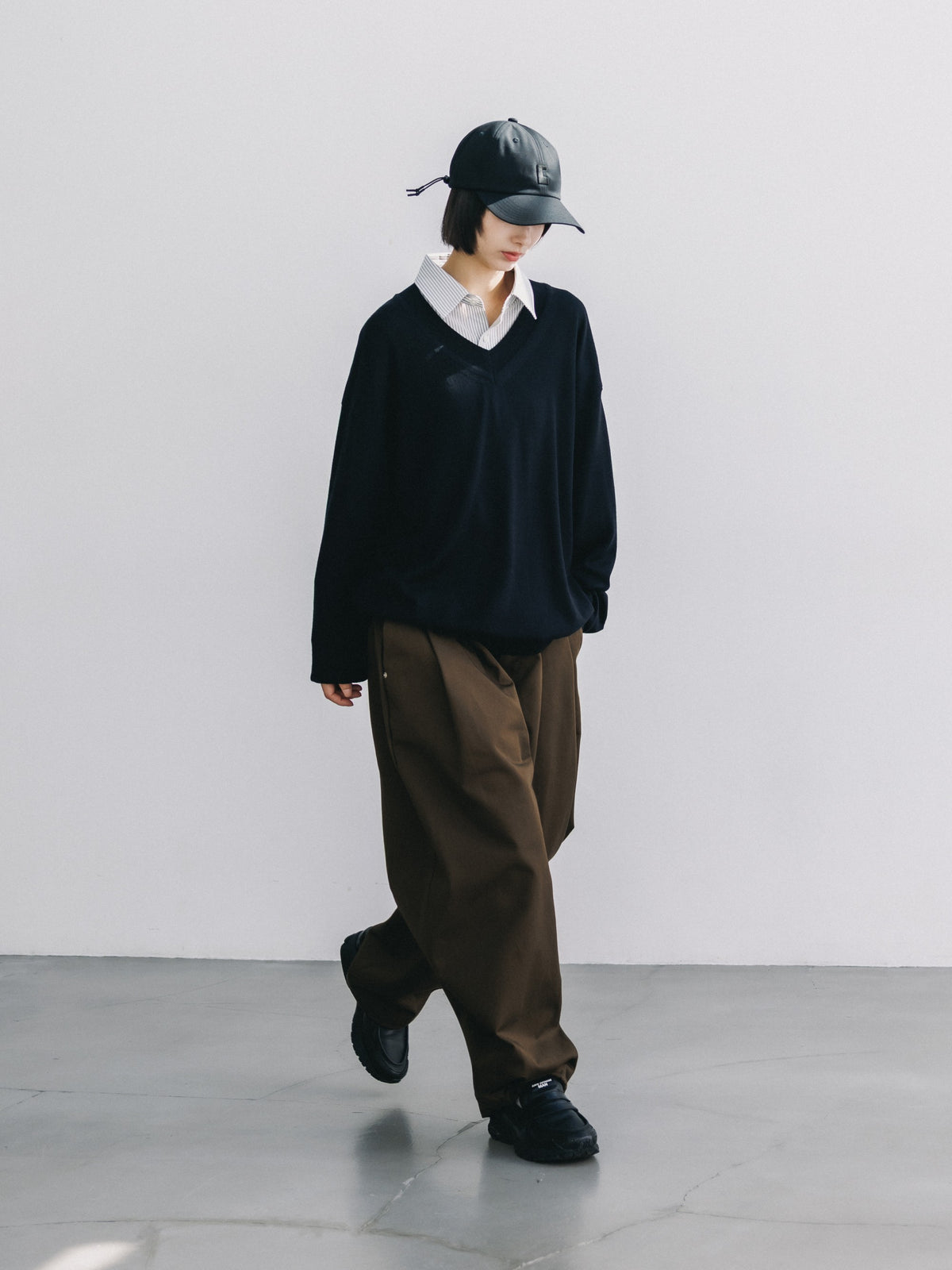 【10.31 SAT 20:00- IN STOCK】 12G WOOL V-NECK KNIT PULLOVER (BLACK)