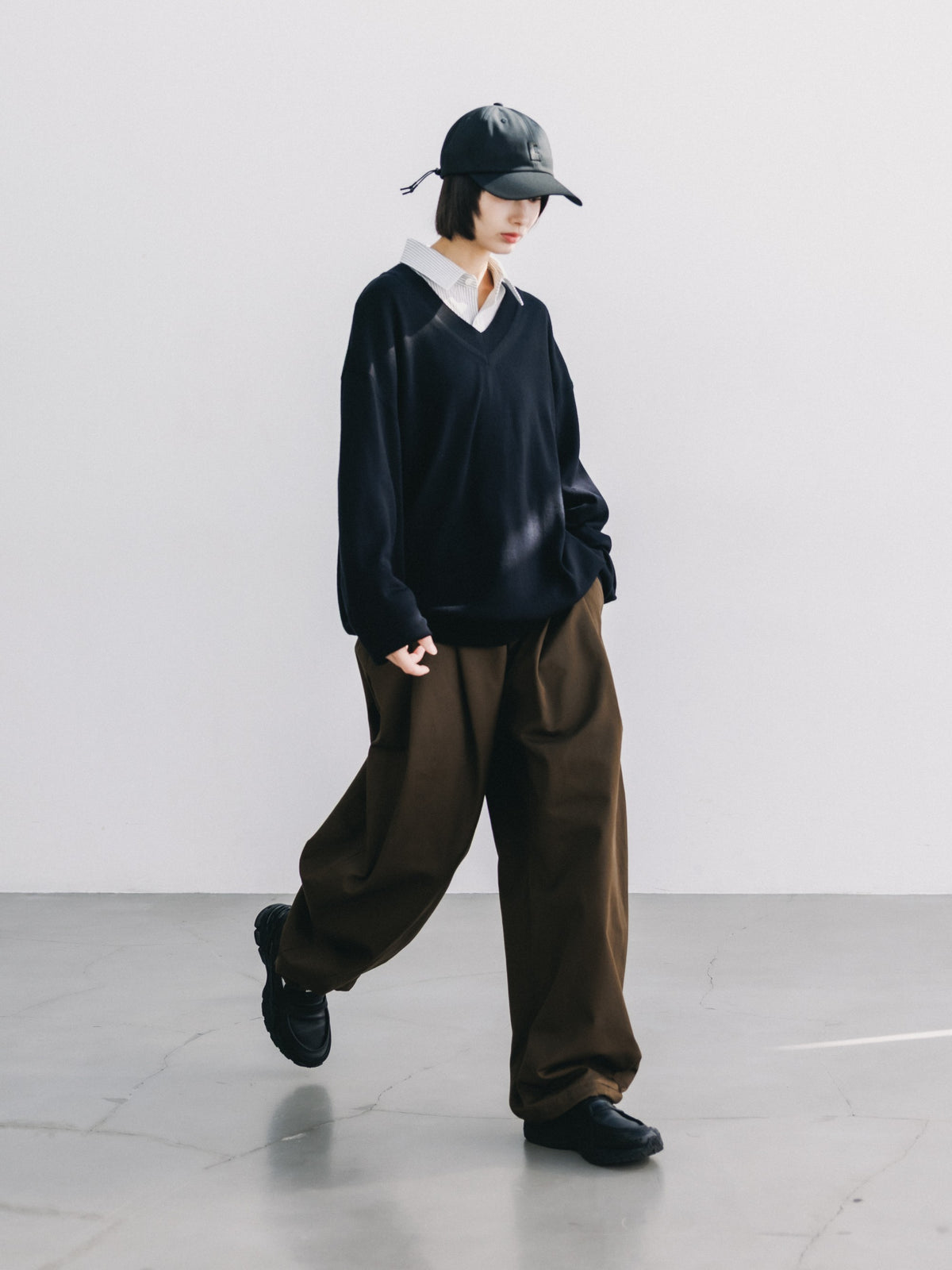 【10.31 SAT 20:00- IN STOCK】 12G WOOL V-NECK KNIT PULLOVER (BLACK)