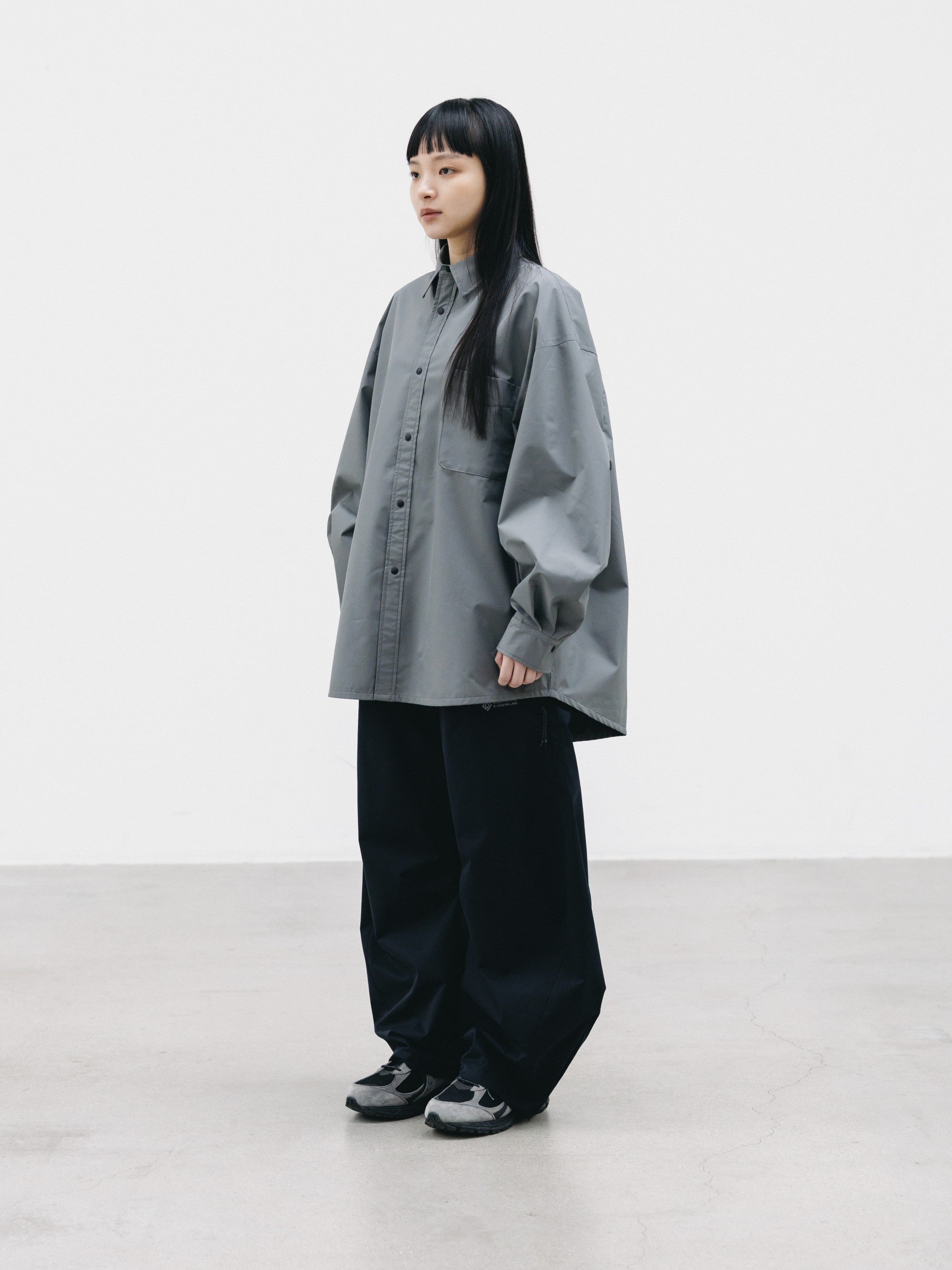 【9.2 WED 20:00- IN STOCK】+phenix WINDSTOPPER® by GORE-TEX LABS TWILL CITY BARREL LEG PANTS (BLACK)