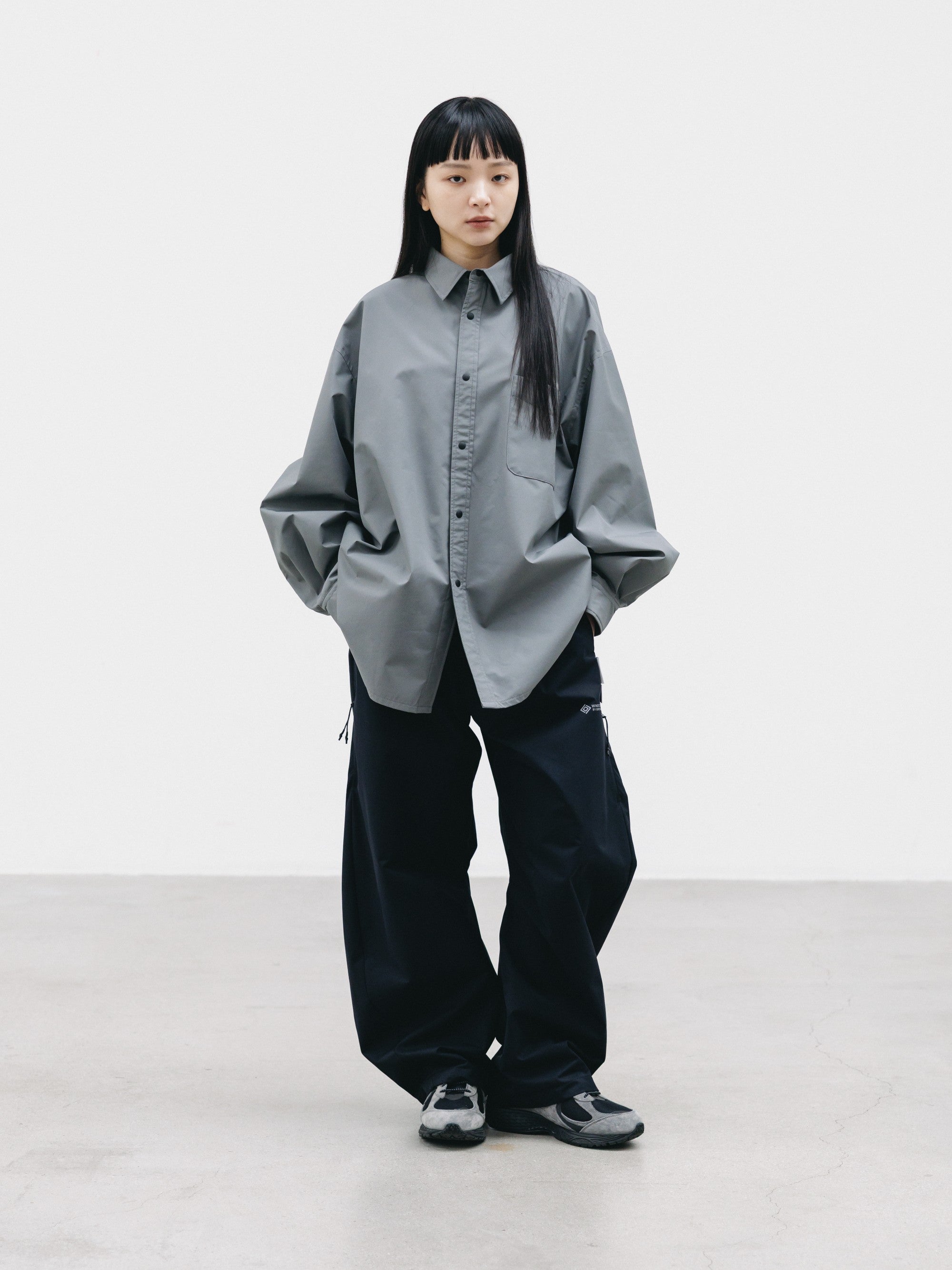 【9.2 WED 20:00- IN STOCK】+phenix WINDSTOPPER® by GORE-TEX LABS TWILL CITY BARREL LEG PANTS (BLACK)