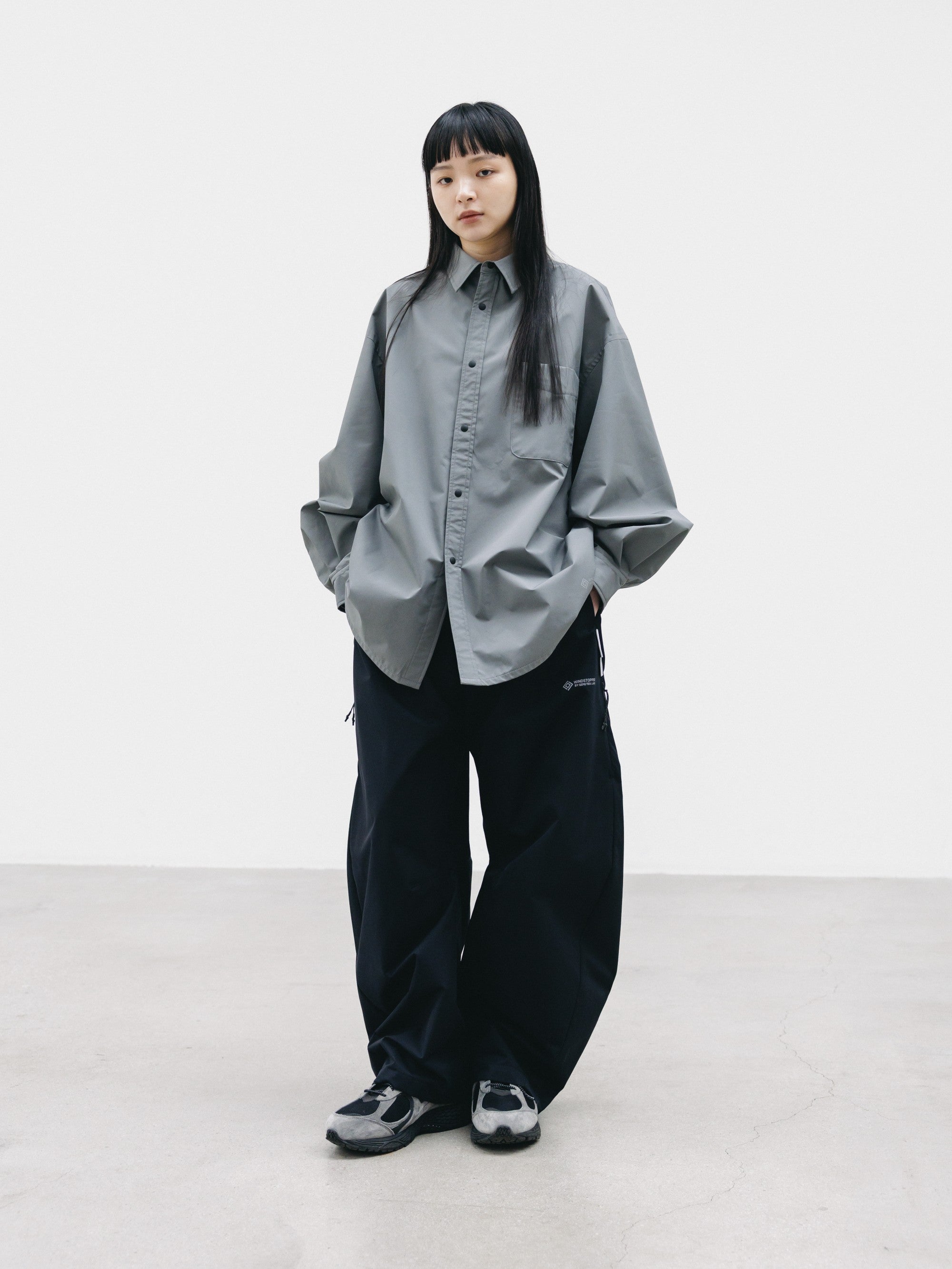 【9.2 WED 20:00- IN STOCK】+phenix WINDSTOPPER® by GORE-TEX LABS TWILL CITY BARREL LEG PANTS (BLACK)
