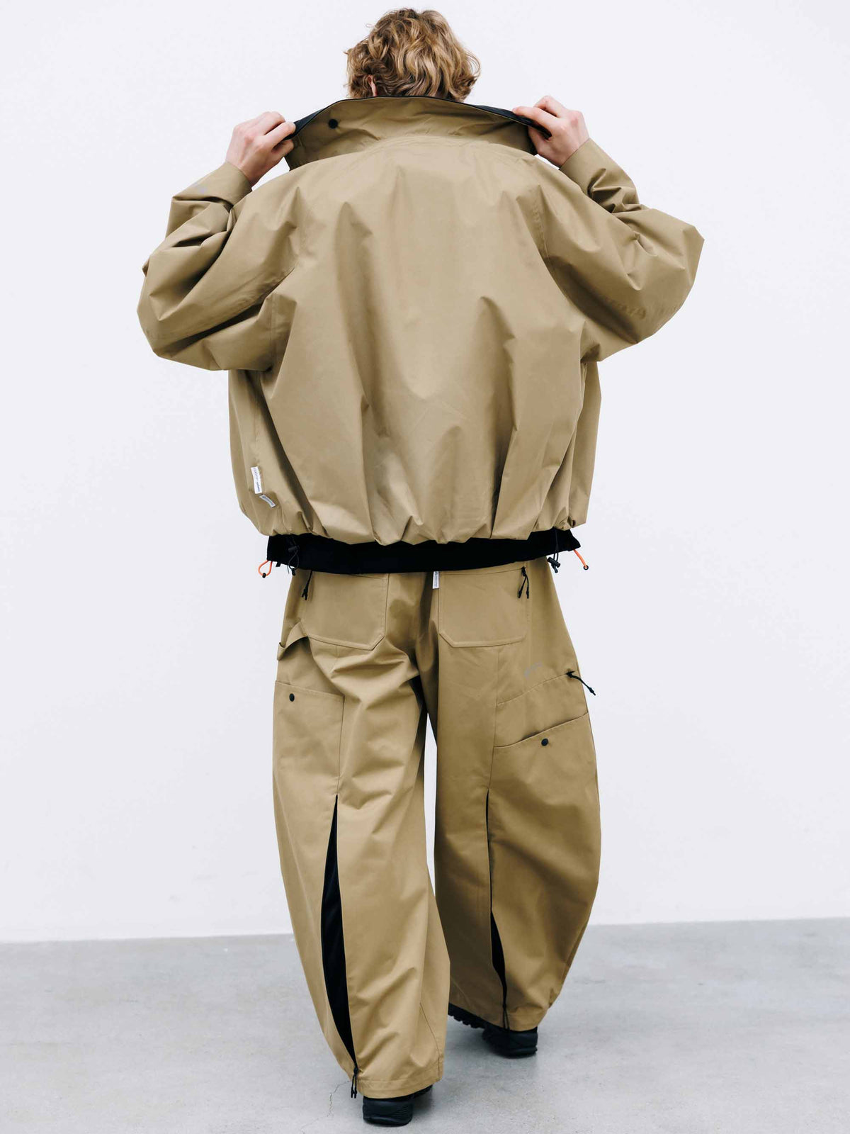 【9.26 SAT 20:00- IN STOCK】+phenix WINDSTOPPER® by GORE-TEX LABS CITY UTILITY BALLOON JACKET (CAMEL BEIGE)