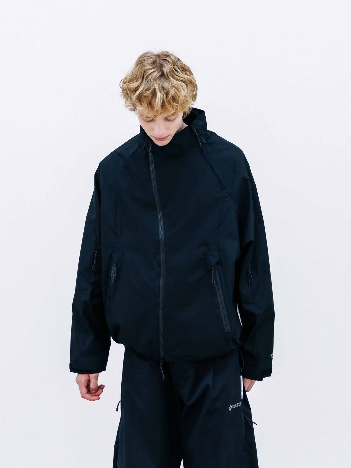 【9.26 SAT 20:00- IN STOCK】+phenix WINDSTOPPER® by GORE-TEX LABS CITY SIDEWINDER JACKET (BLACK)