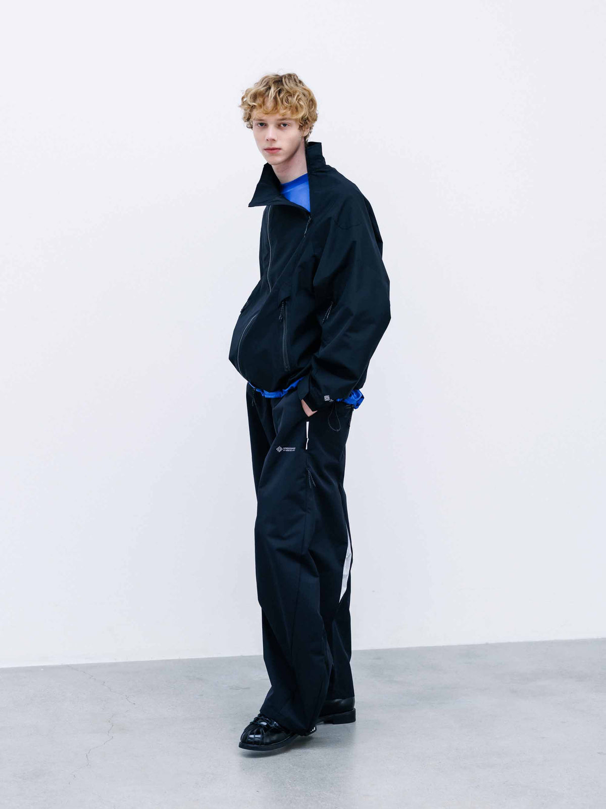 【9.26 SAT 20:00- IN STOCK】+phenix WINDSTOPPER® by GORE-TEX LABS CITY SIDEWINDER JACKET (BLACK)