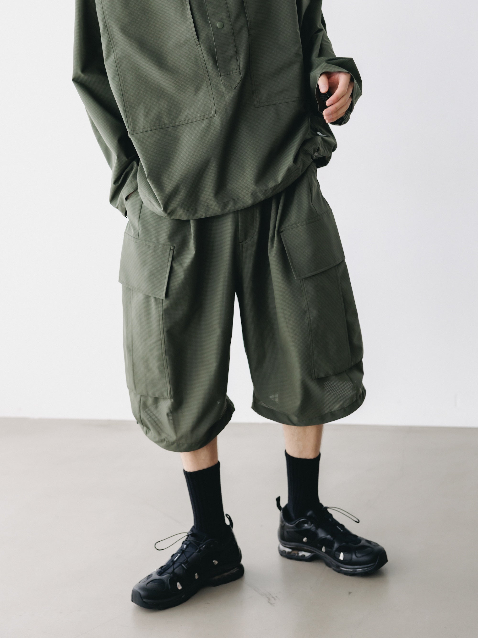 【4.11 SAT 20:00- IN STOCK】COOLDOTS® CITY MEGA POCKET BALLOON CARGO HALF PANTS (OLIVE)